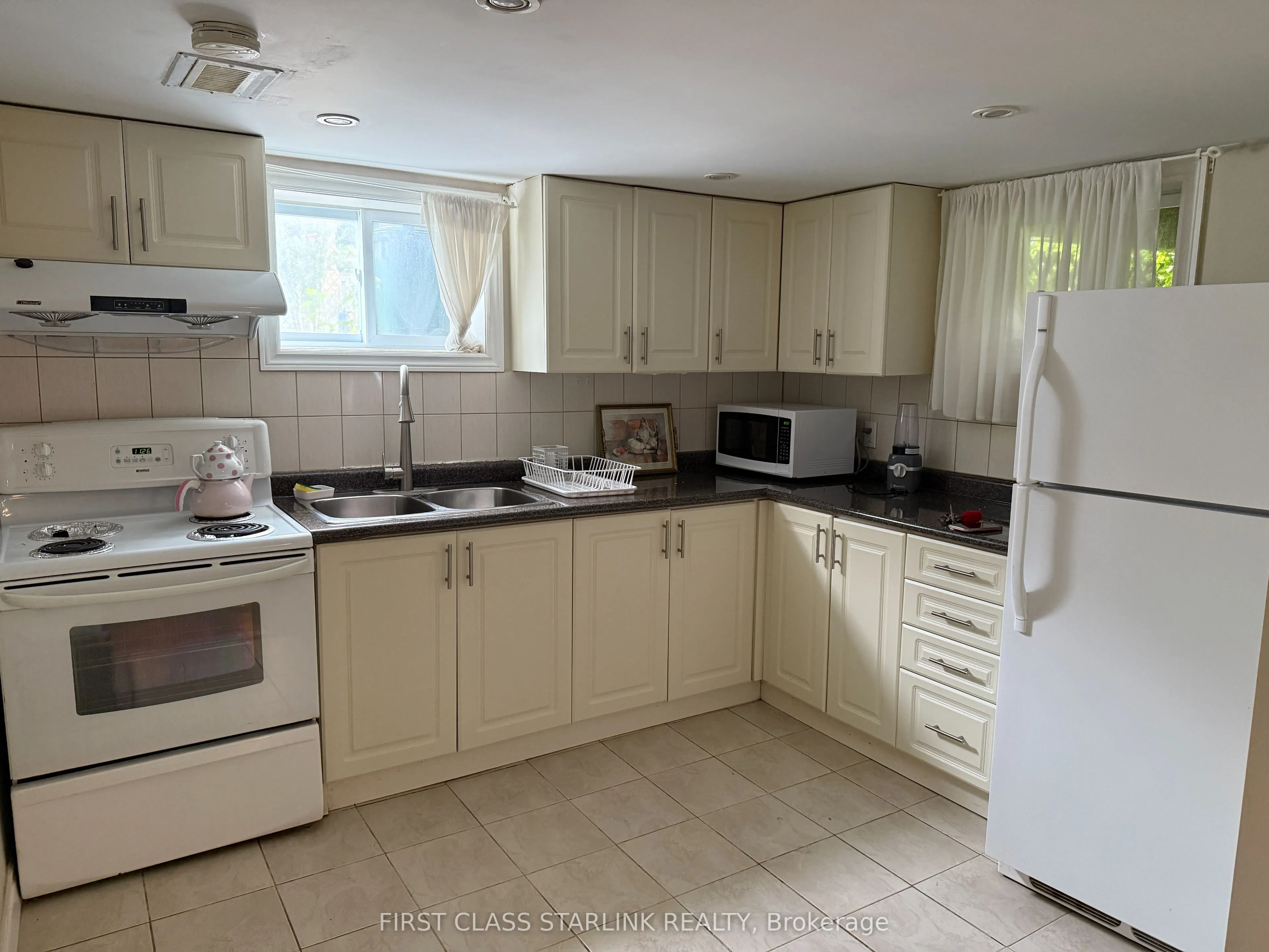 89 Cartier Crescent, #Basement