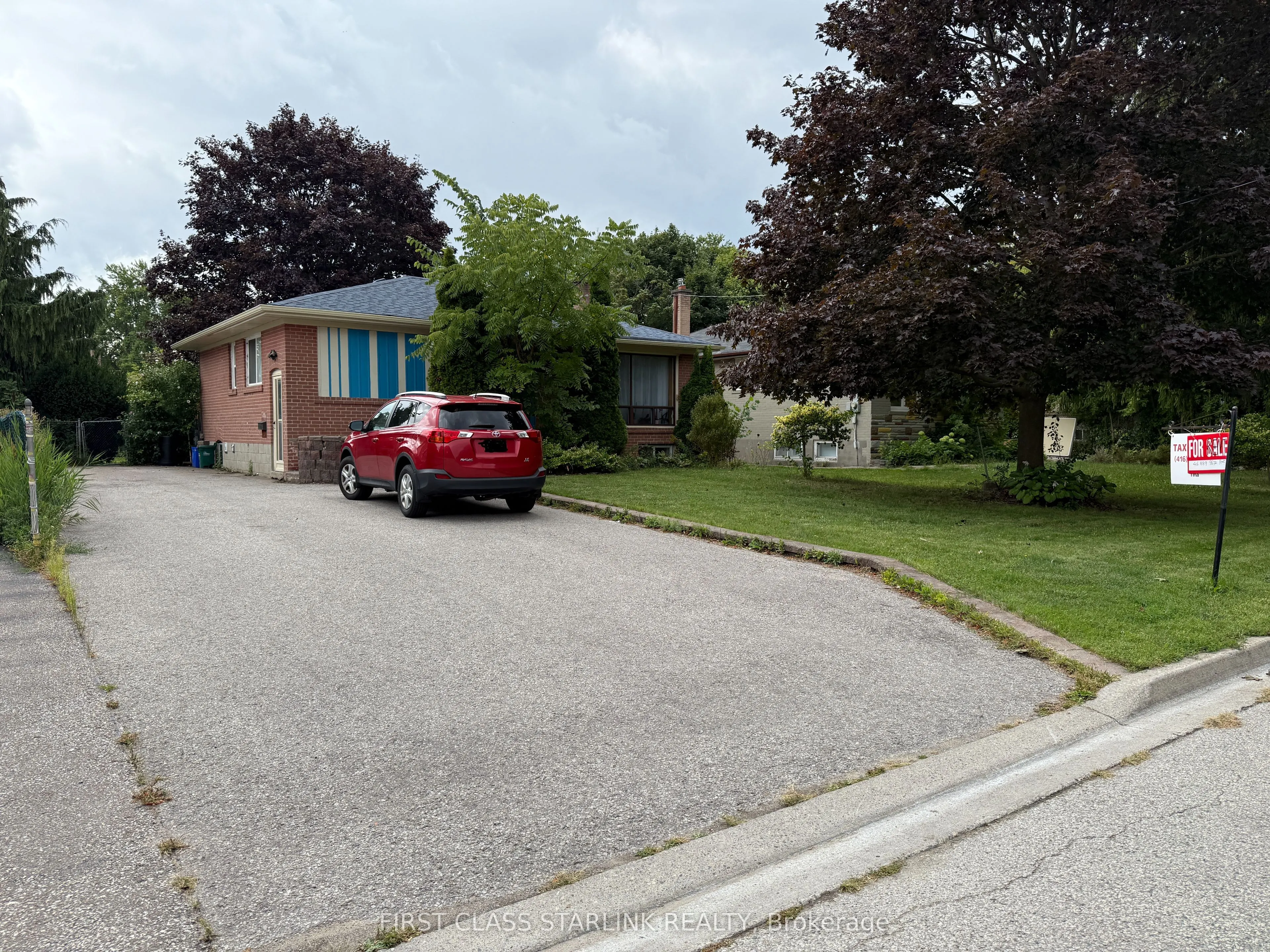 89 Cartier Crescent, #Basement