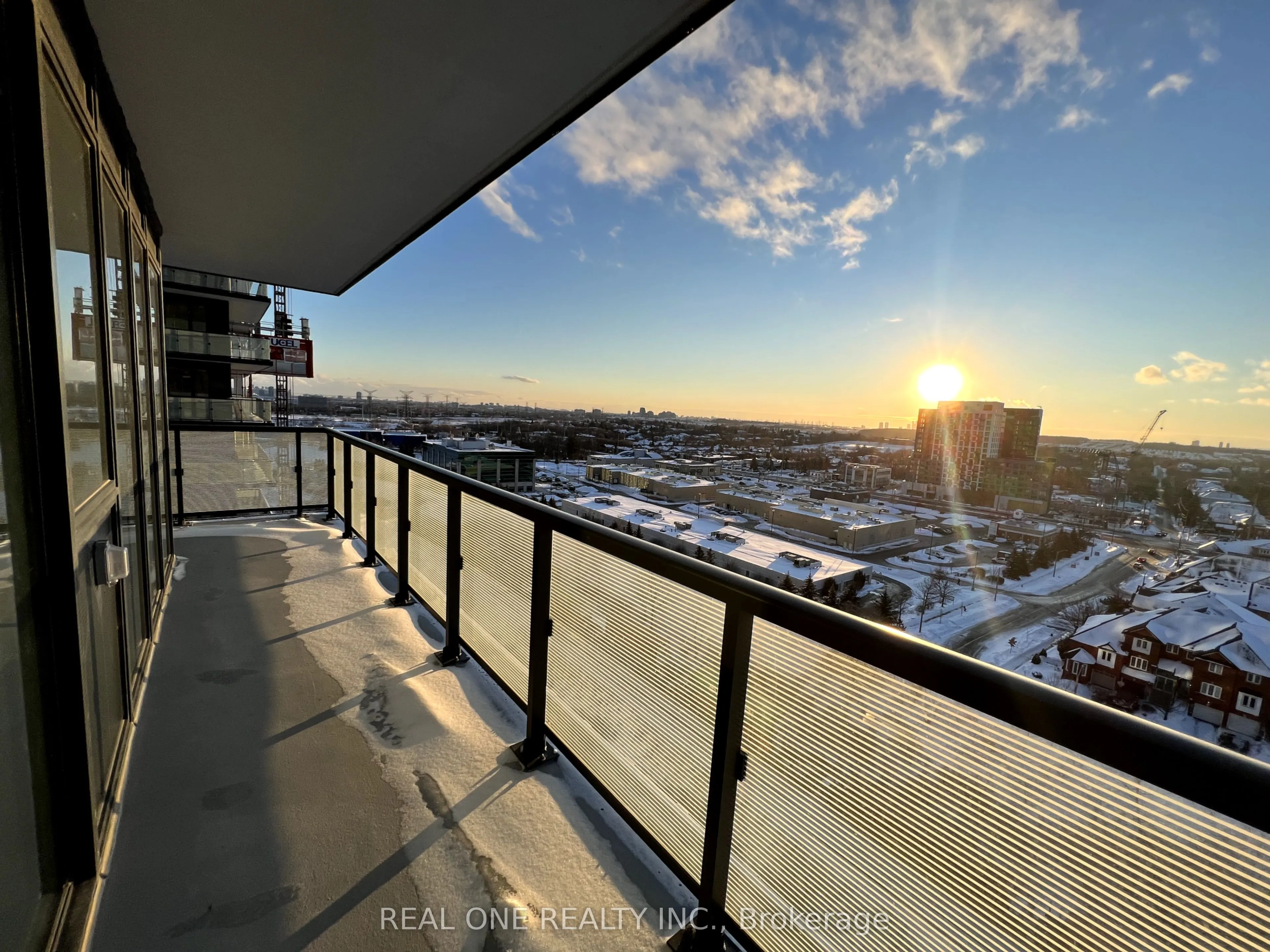85 Oneida Crescent, #1215