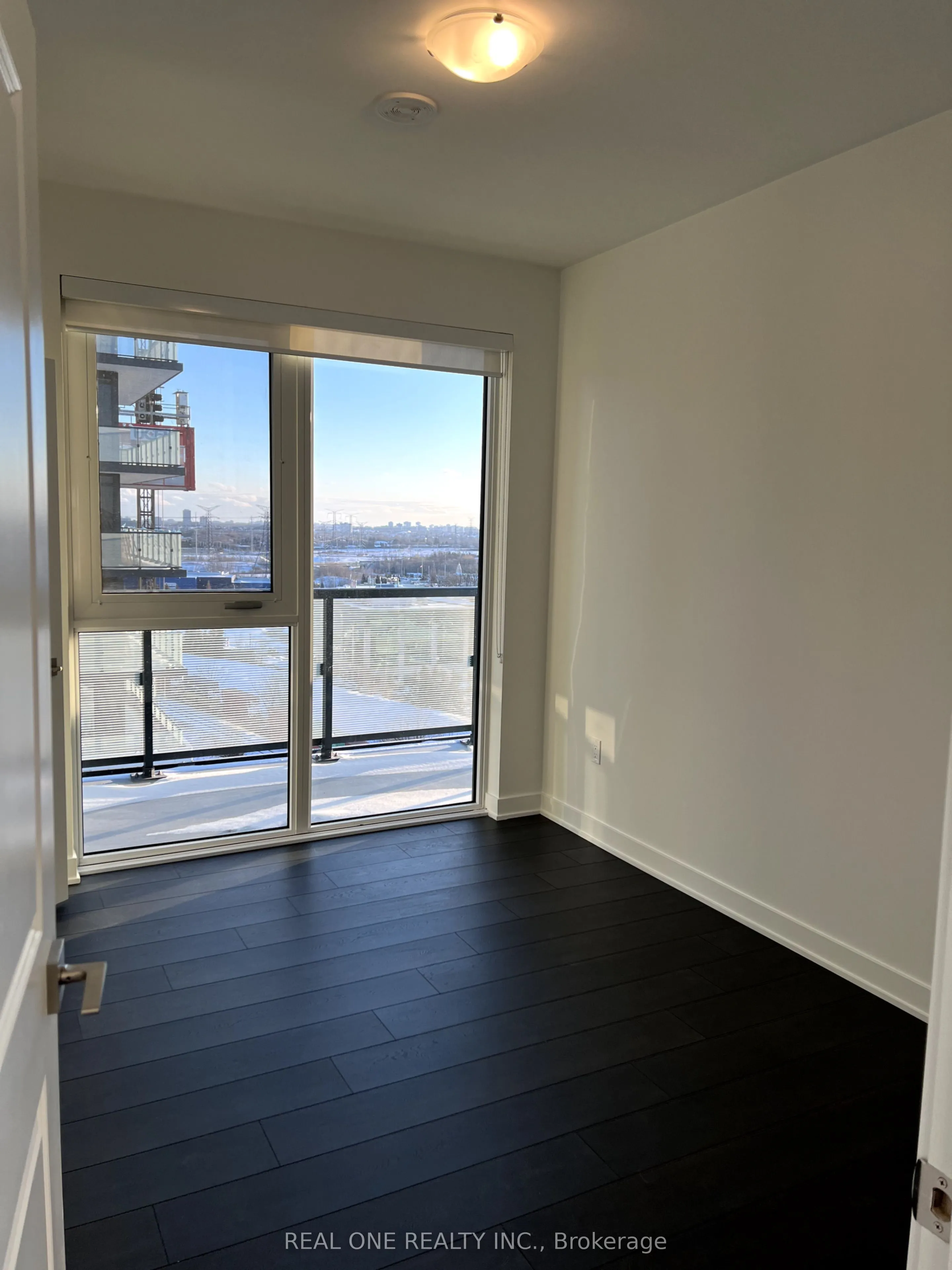 85 Oneida Crescent, #1215
