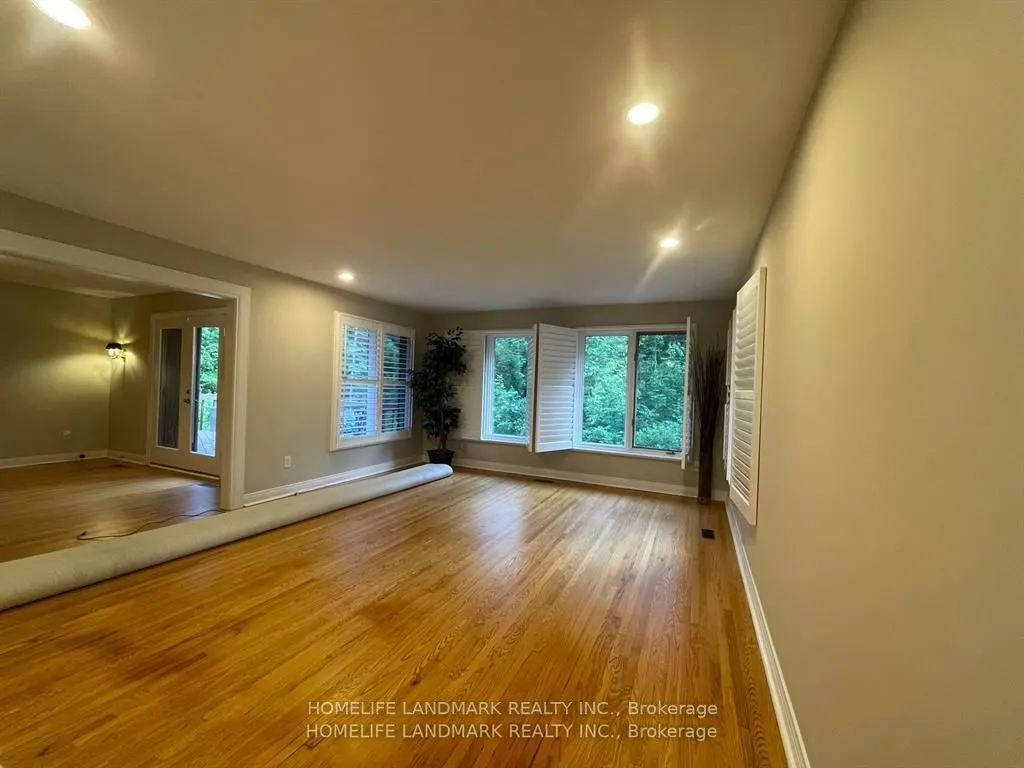 34 Steeplechase Avenue