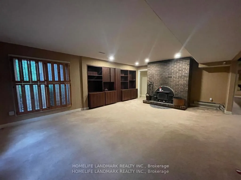 34 Steeplechase Avenue