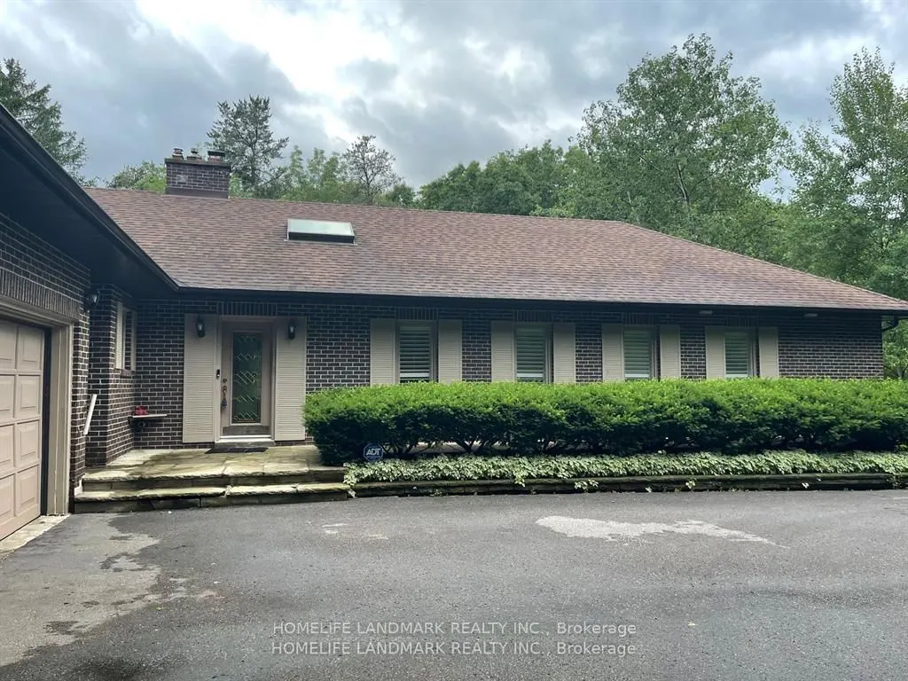 34 Steeplechase Avenue