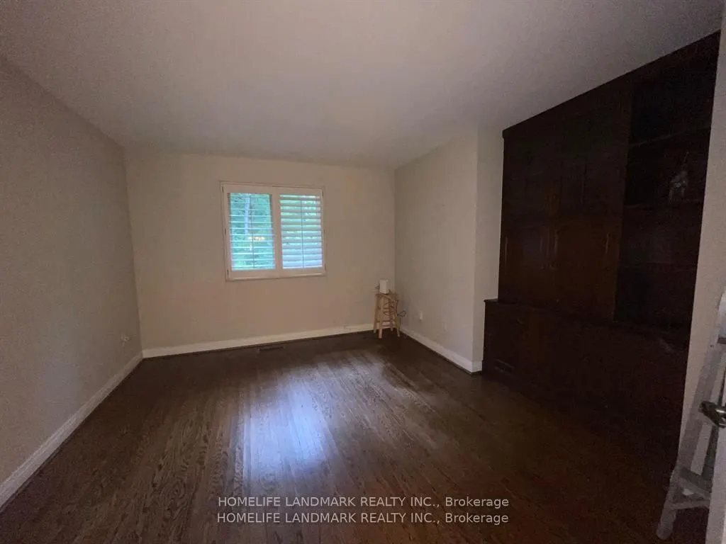 34 Steeplechase Avenue