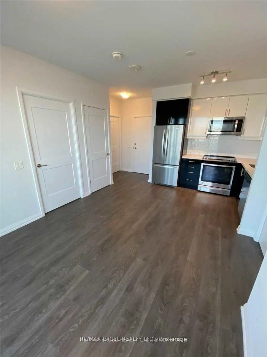 7895 Jane Street, #814