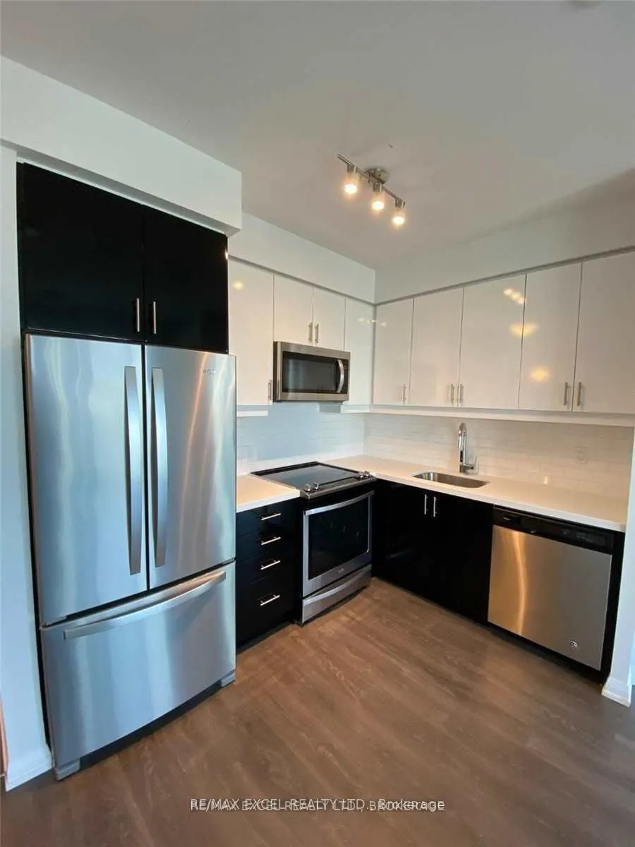 7895 Jane Street, #814