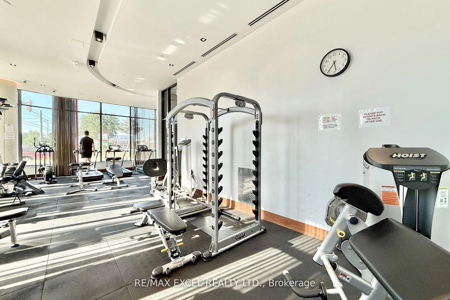 7895 Jane Street, #814