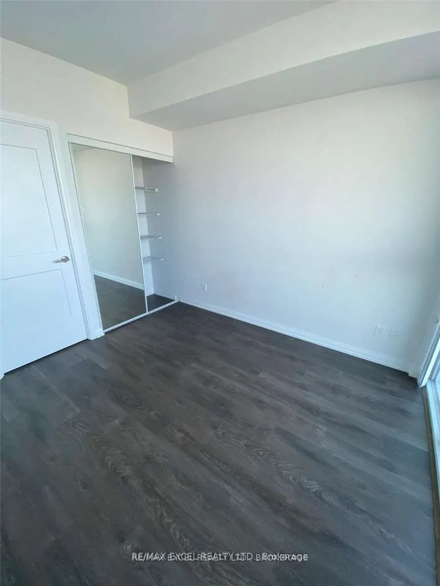 7895 Jane Street, #814