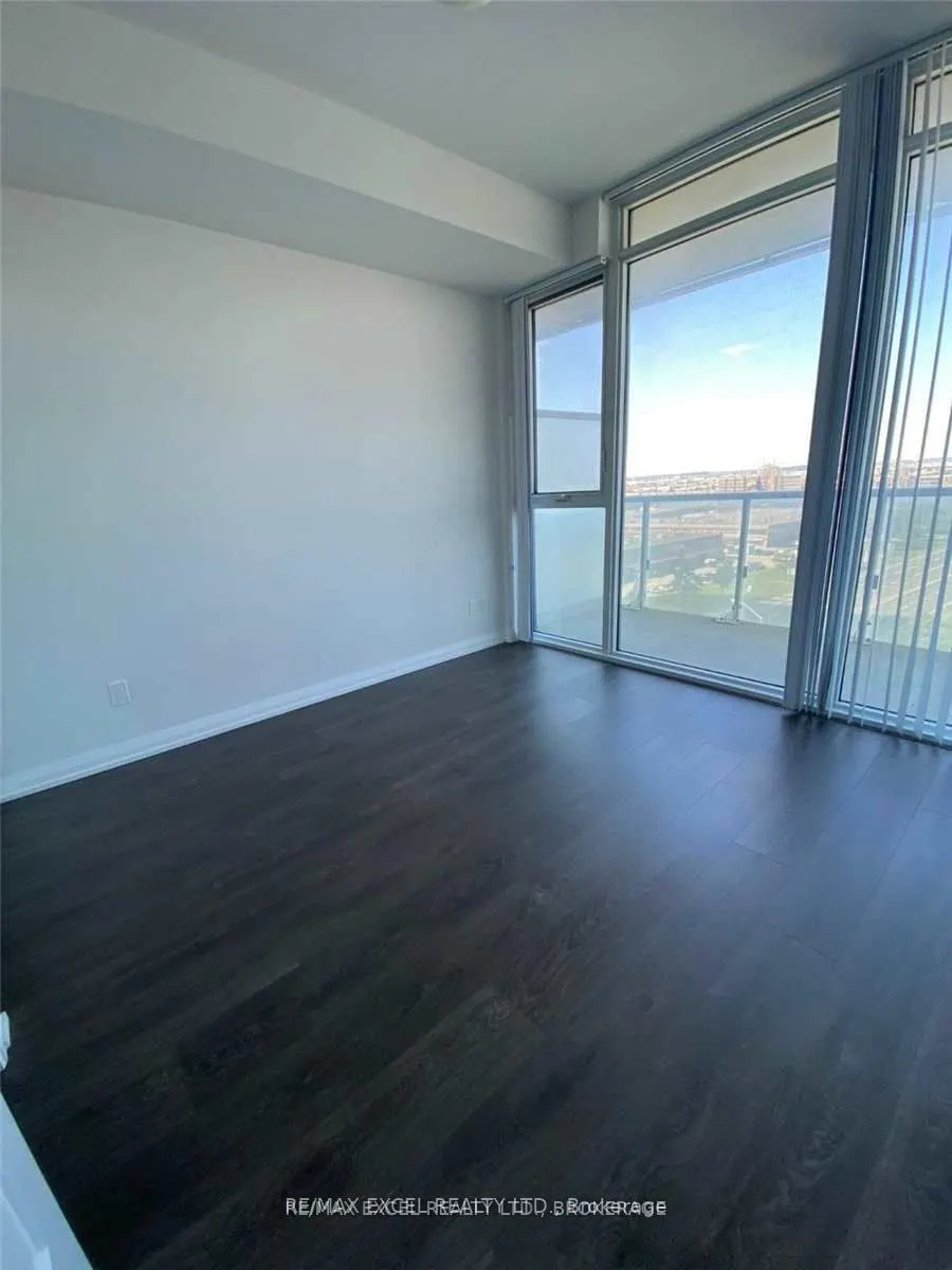 7895 Jane Street, #814