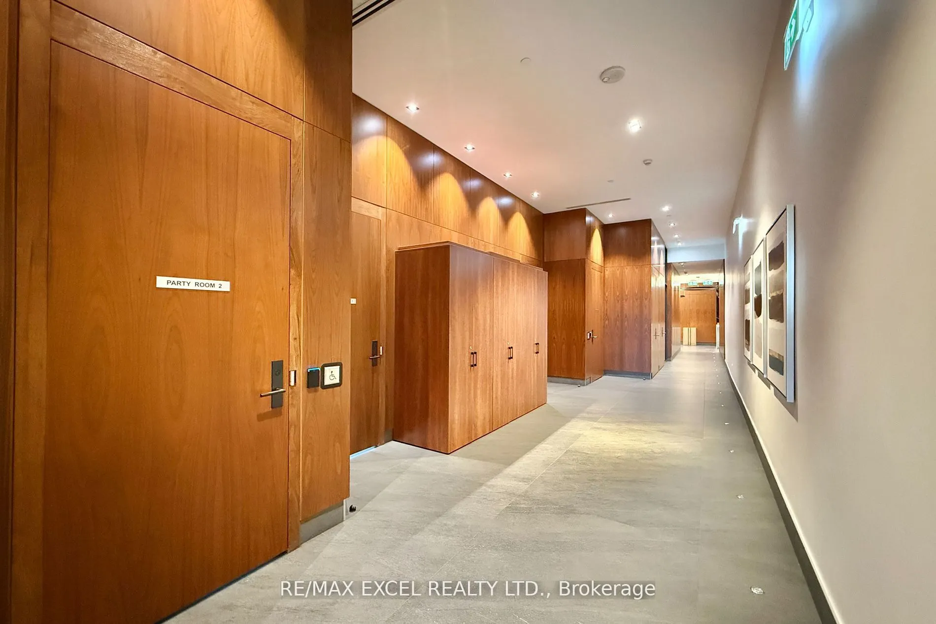 7895 Jane Street, #814