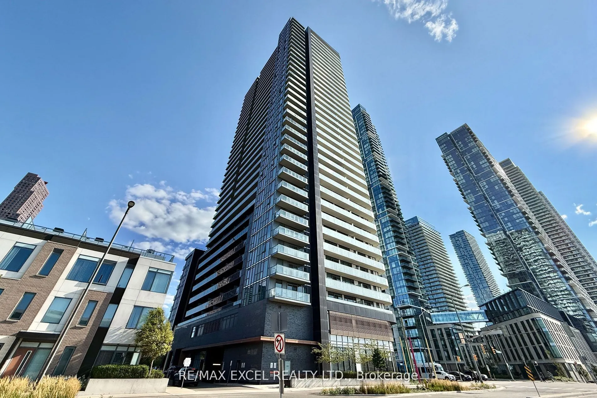 7895 Jane Street, #814