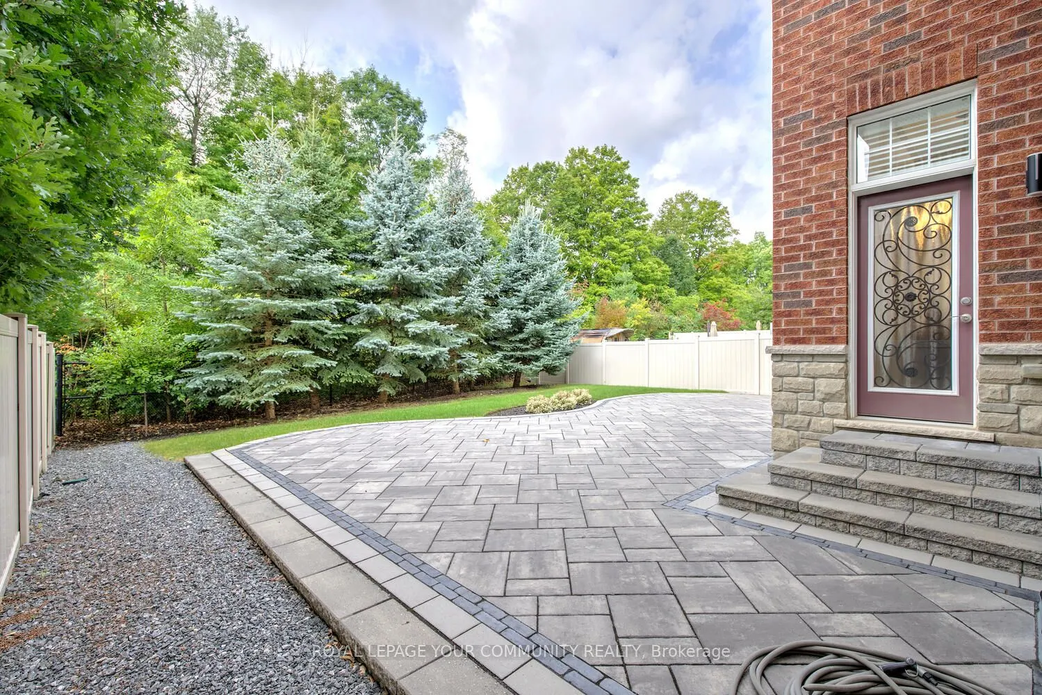 92 Heintzman Crescent