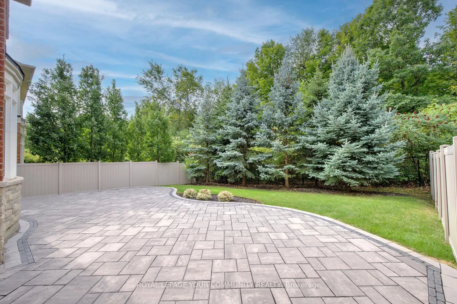 92 Heintzman Crescent