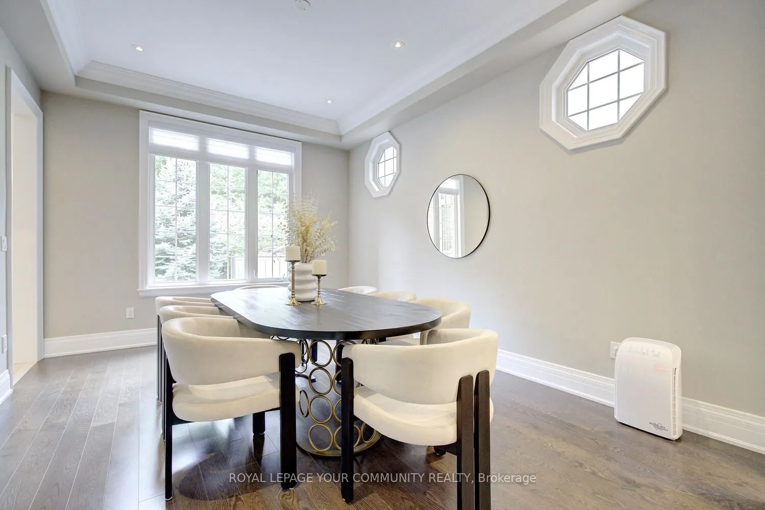 92 Heintzman Crescent