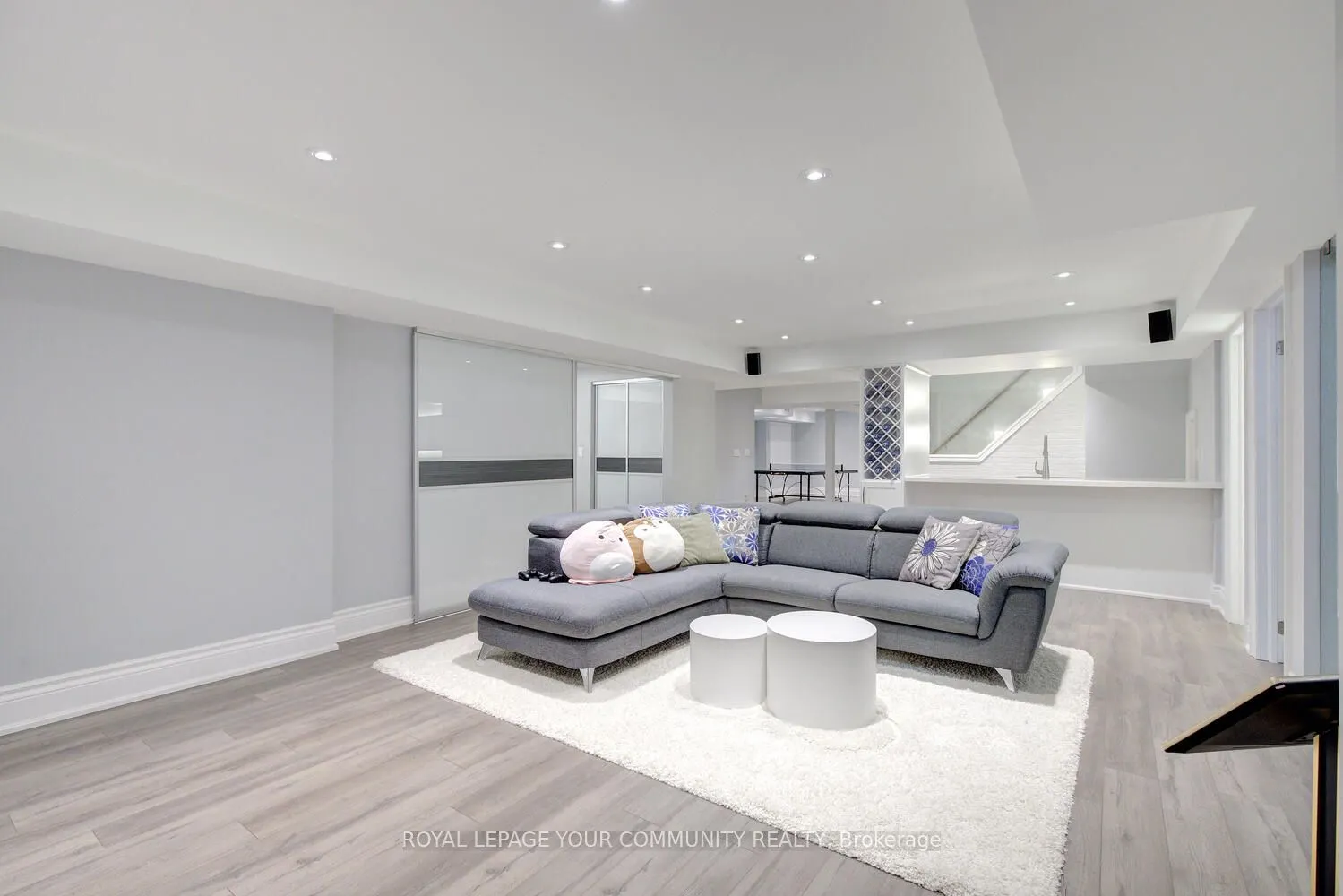 92 Heintzman Crescent