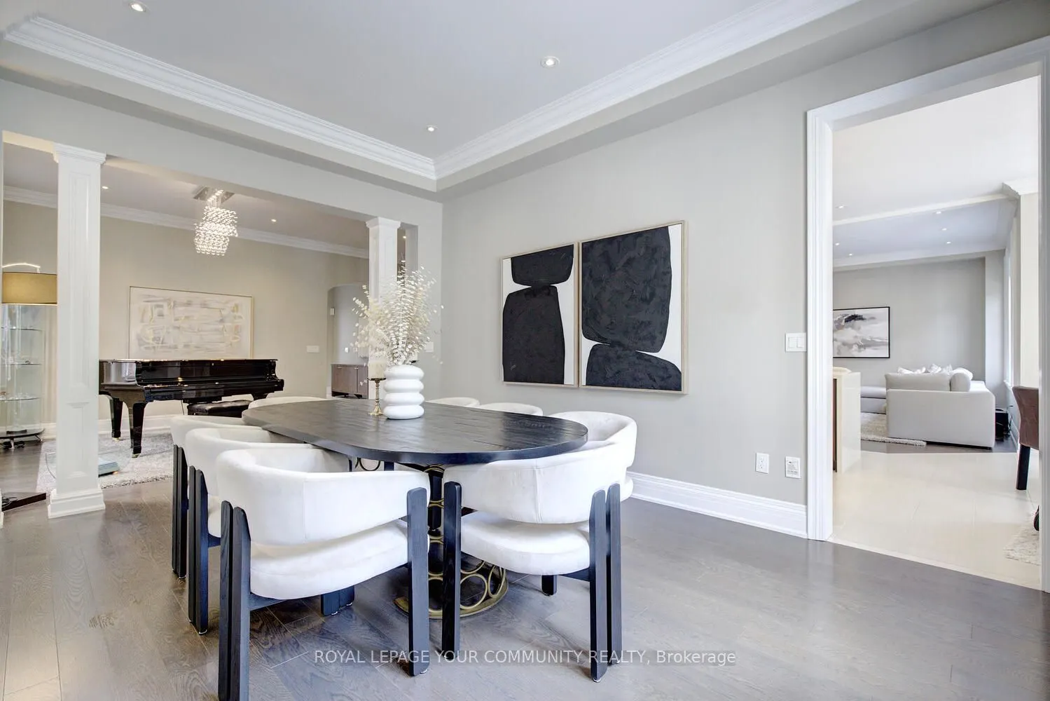 92 Heintzman Crescent