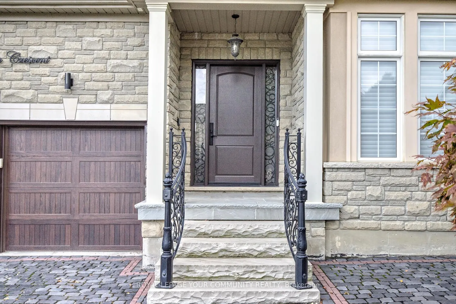 92 Heintzman Crescent