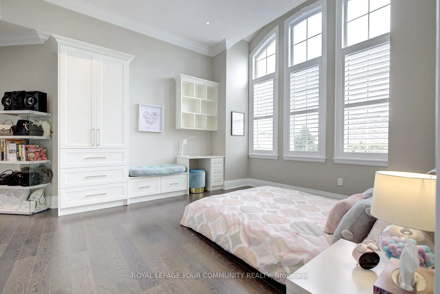 92 Heintzman Crescent