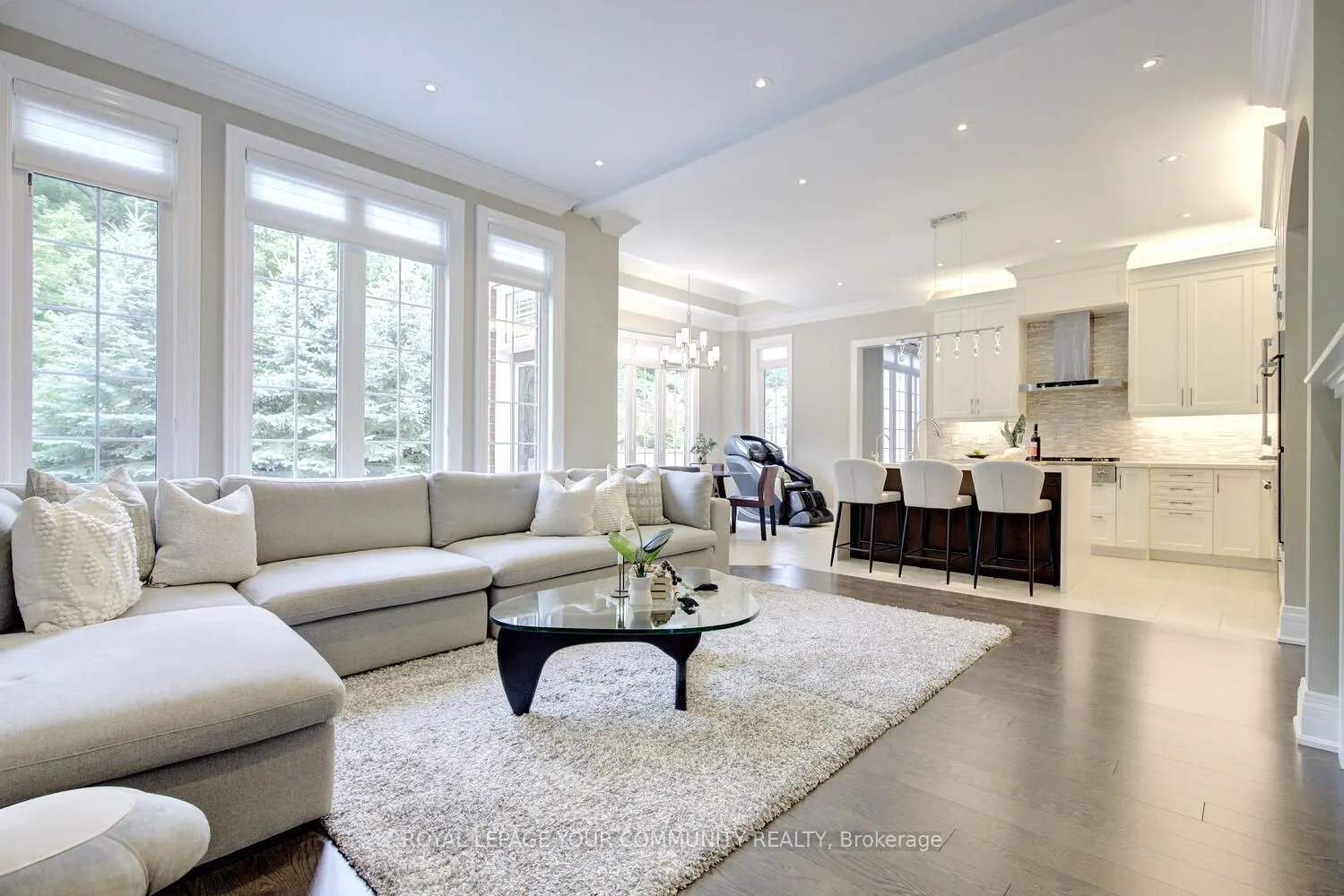 92 Heintzman Crescent