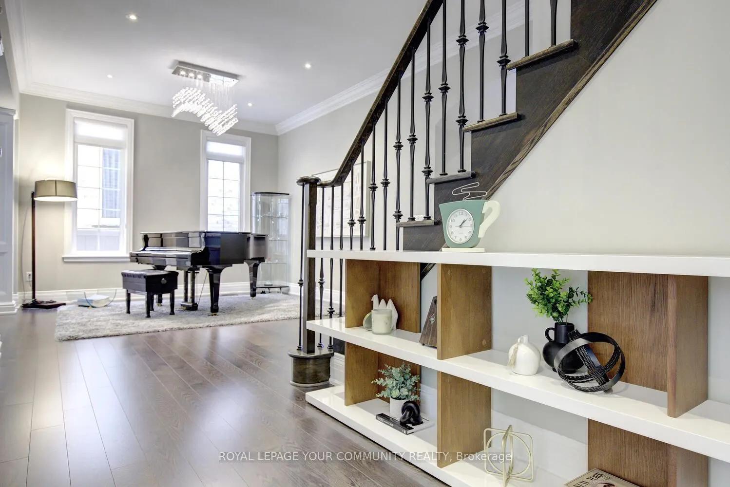 92 Heintzman Crescent