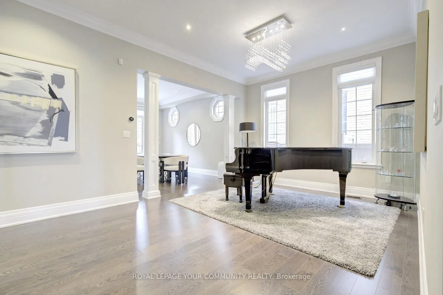 92 Heintzman Crescent