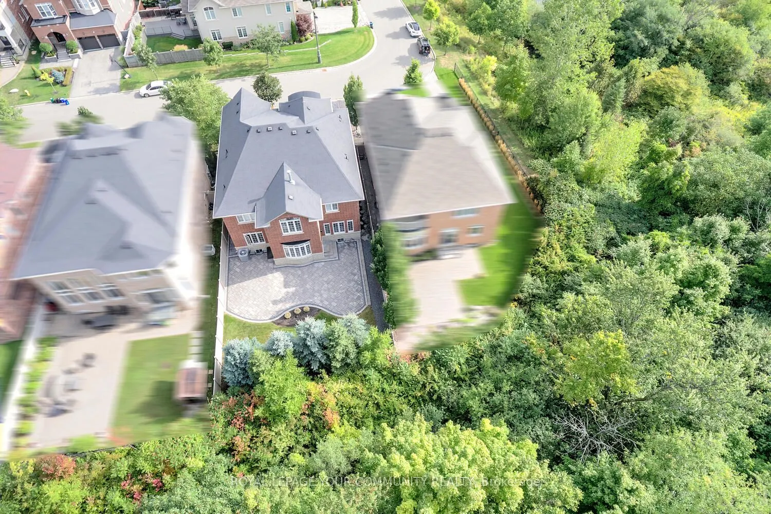 92 Heintzman Crescent