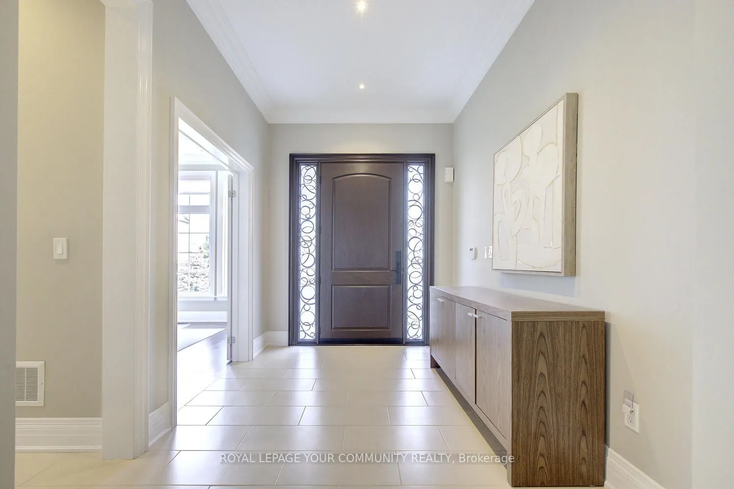 92 Heintzman Crescent