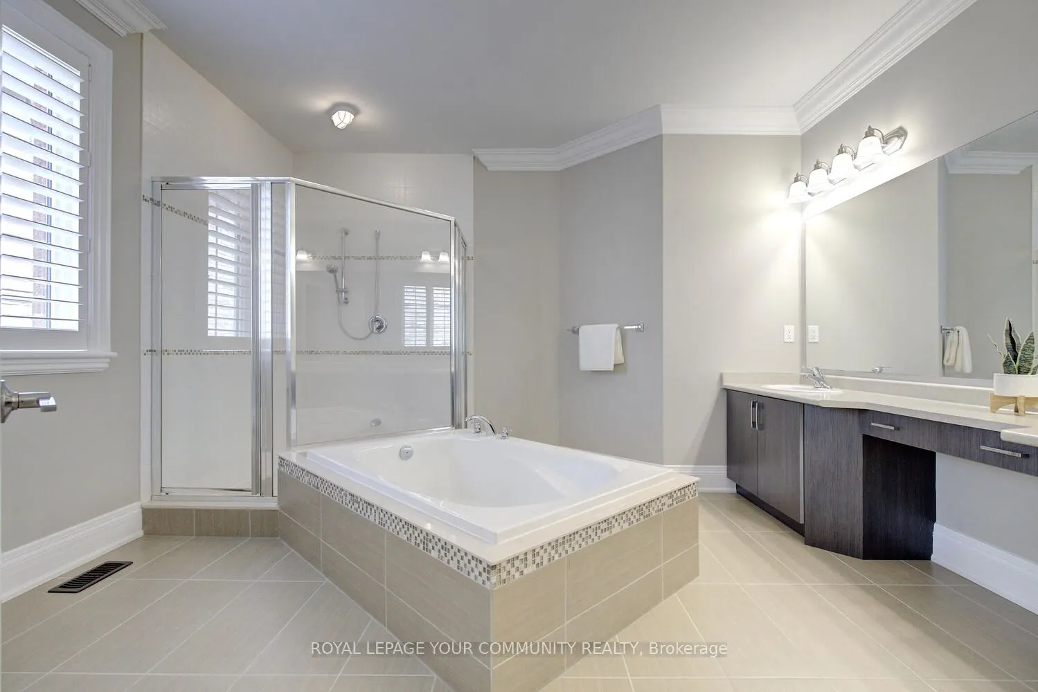 92 Heintzman Crescent