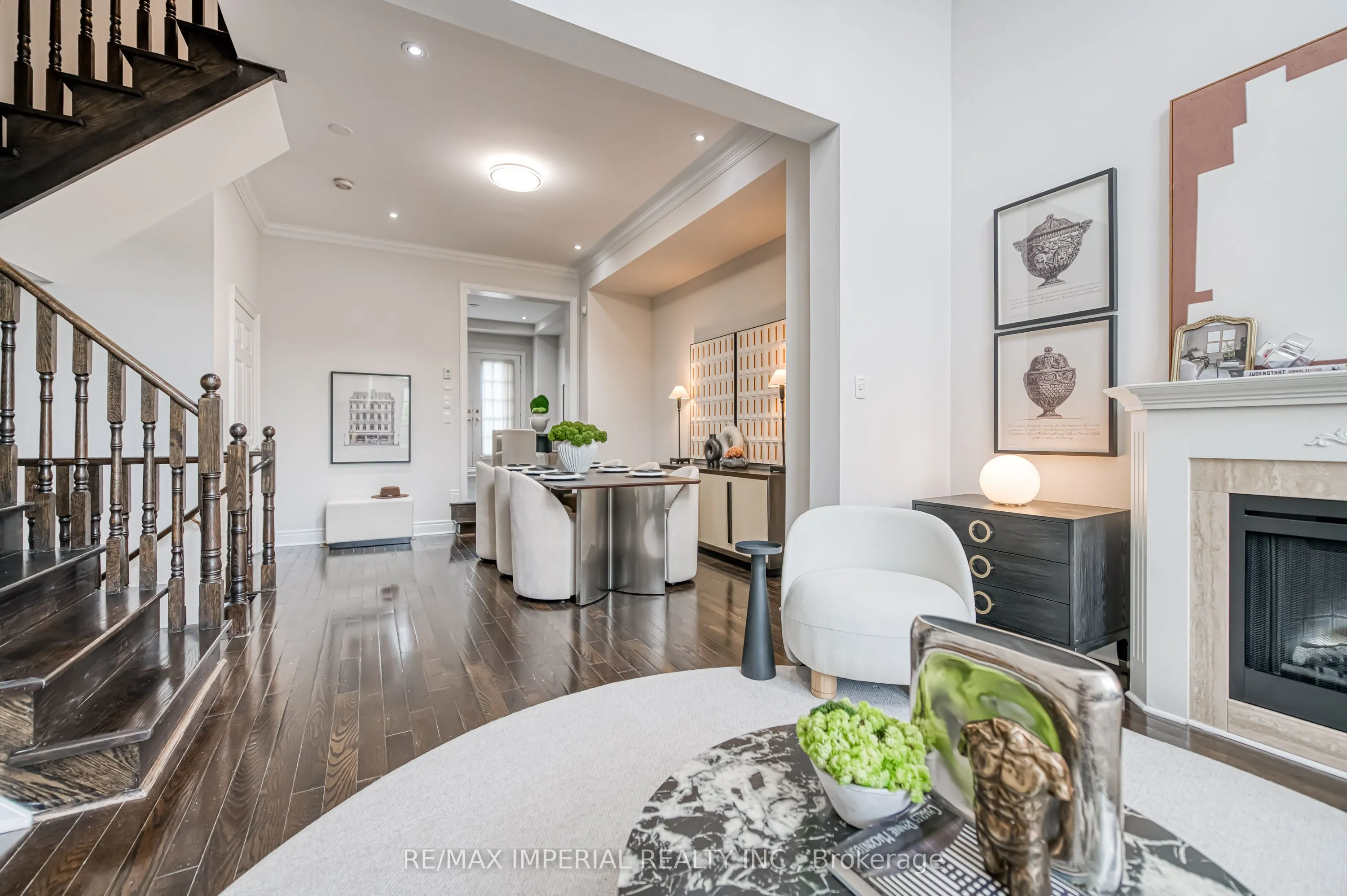 21 MACKENZIE'S STAND Avenue