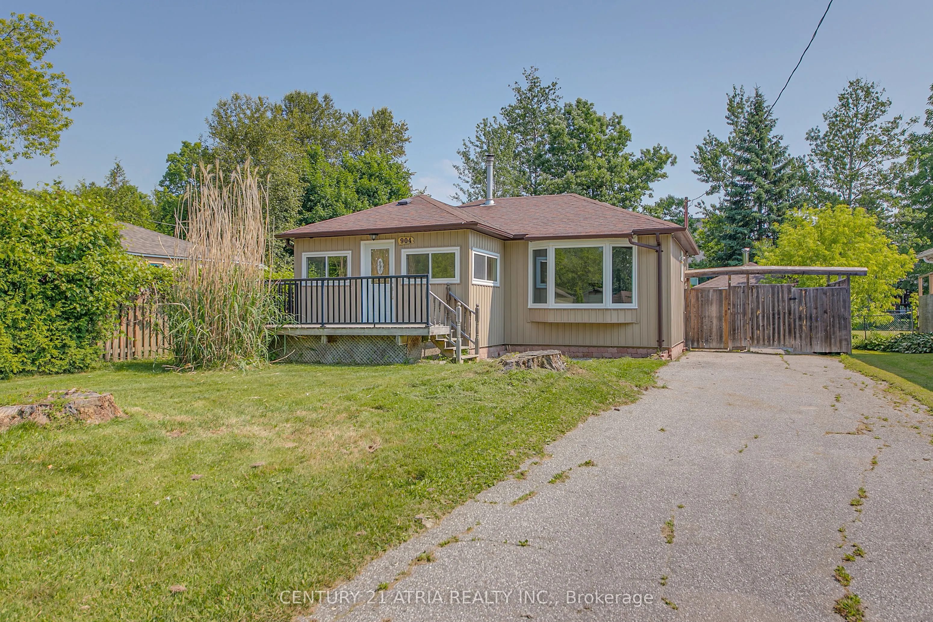 904 Maplewood Drive