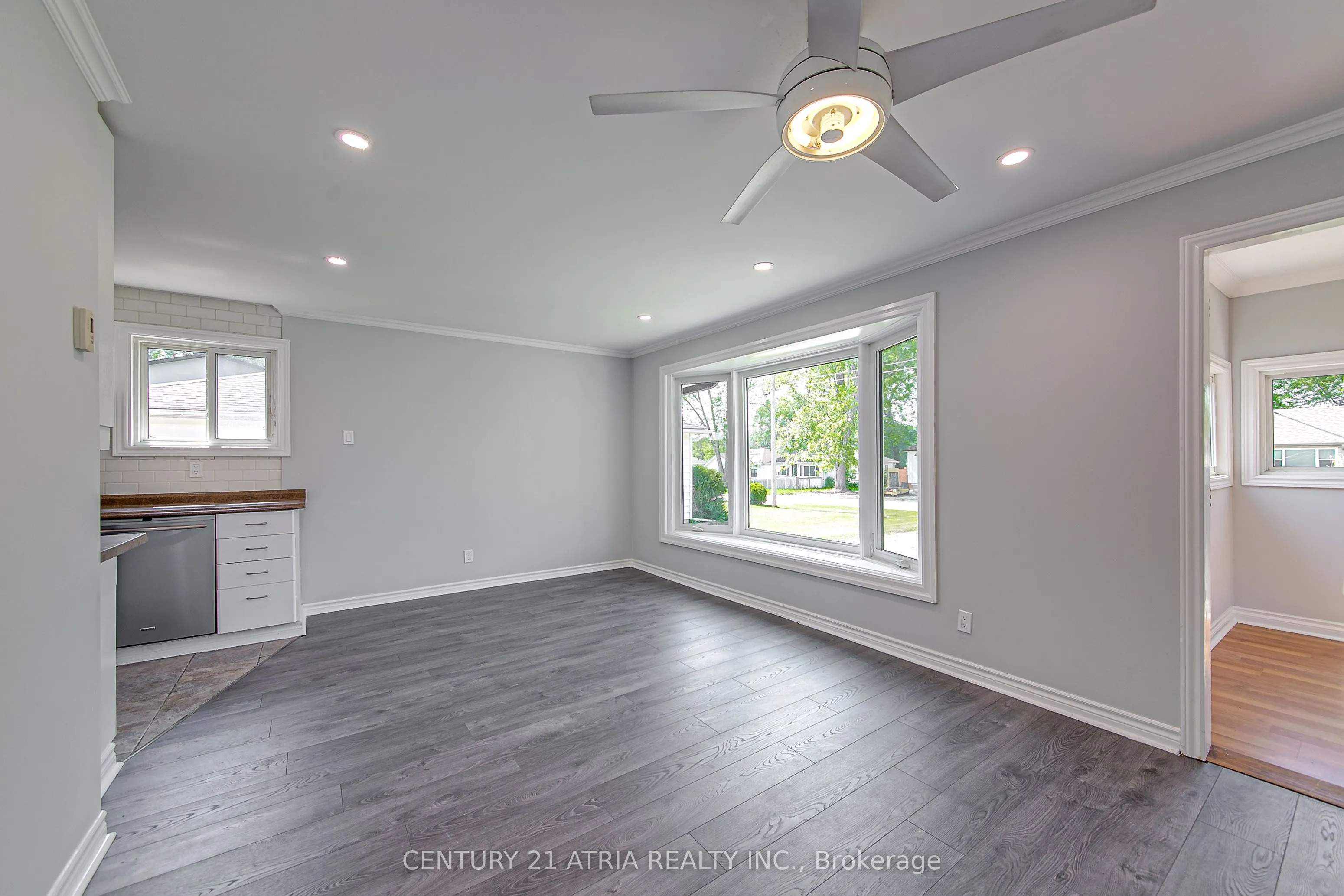 904 Maplewood Drive