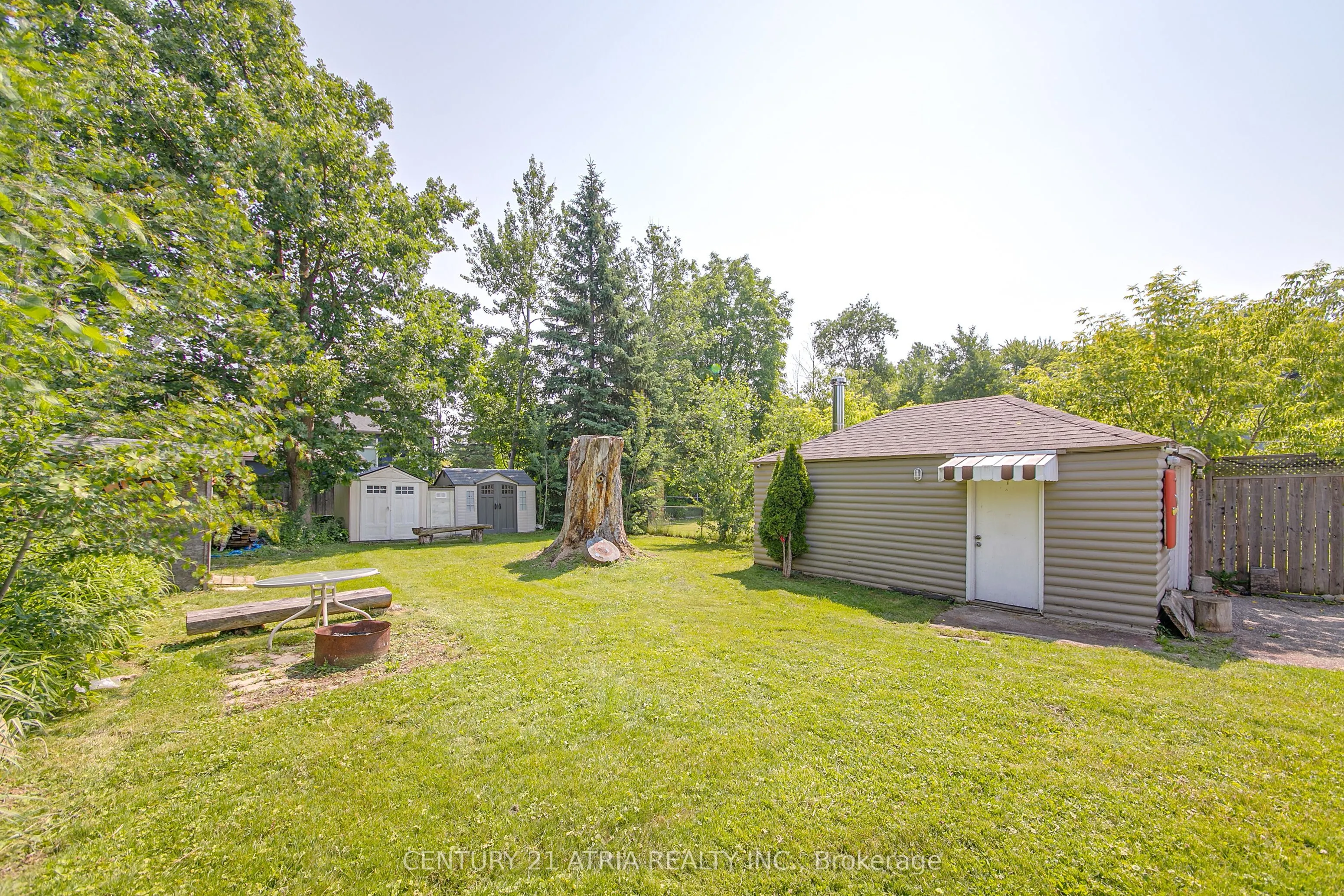 904 Maplewood Drive