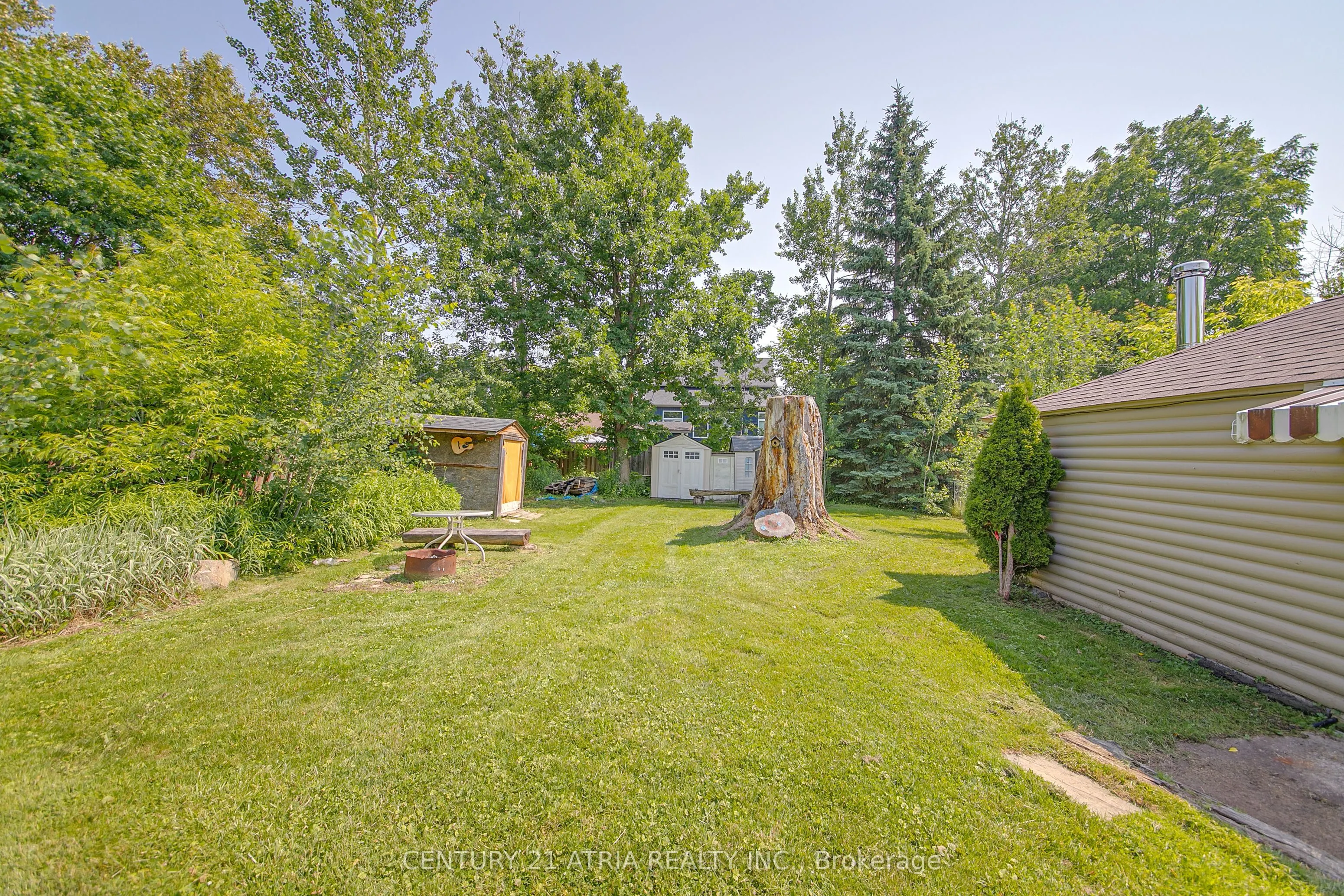 904 Maplewood Drive