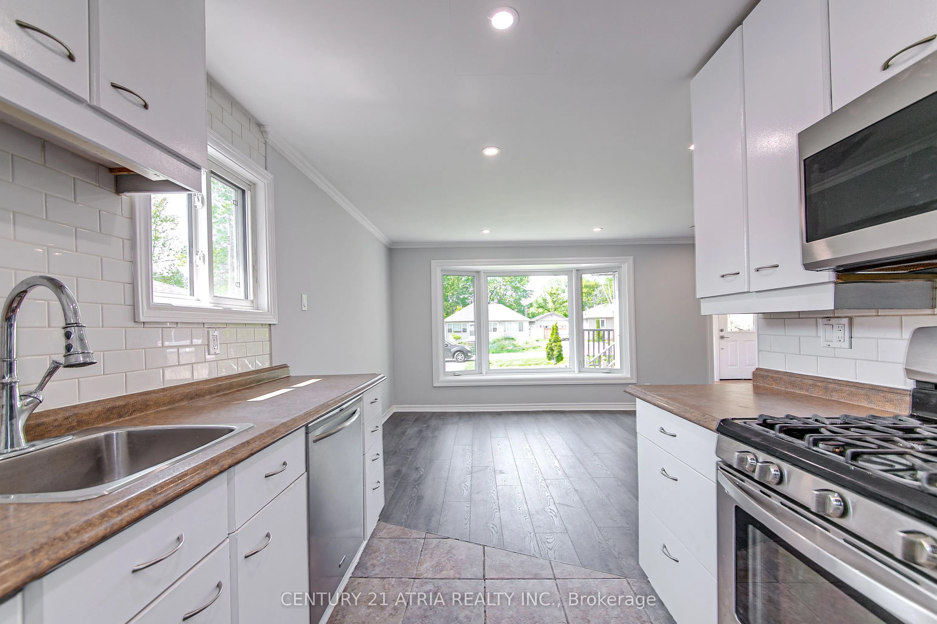 904 Maplewood Drive