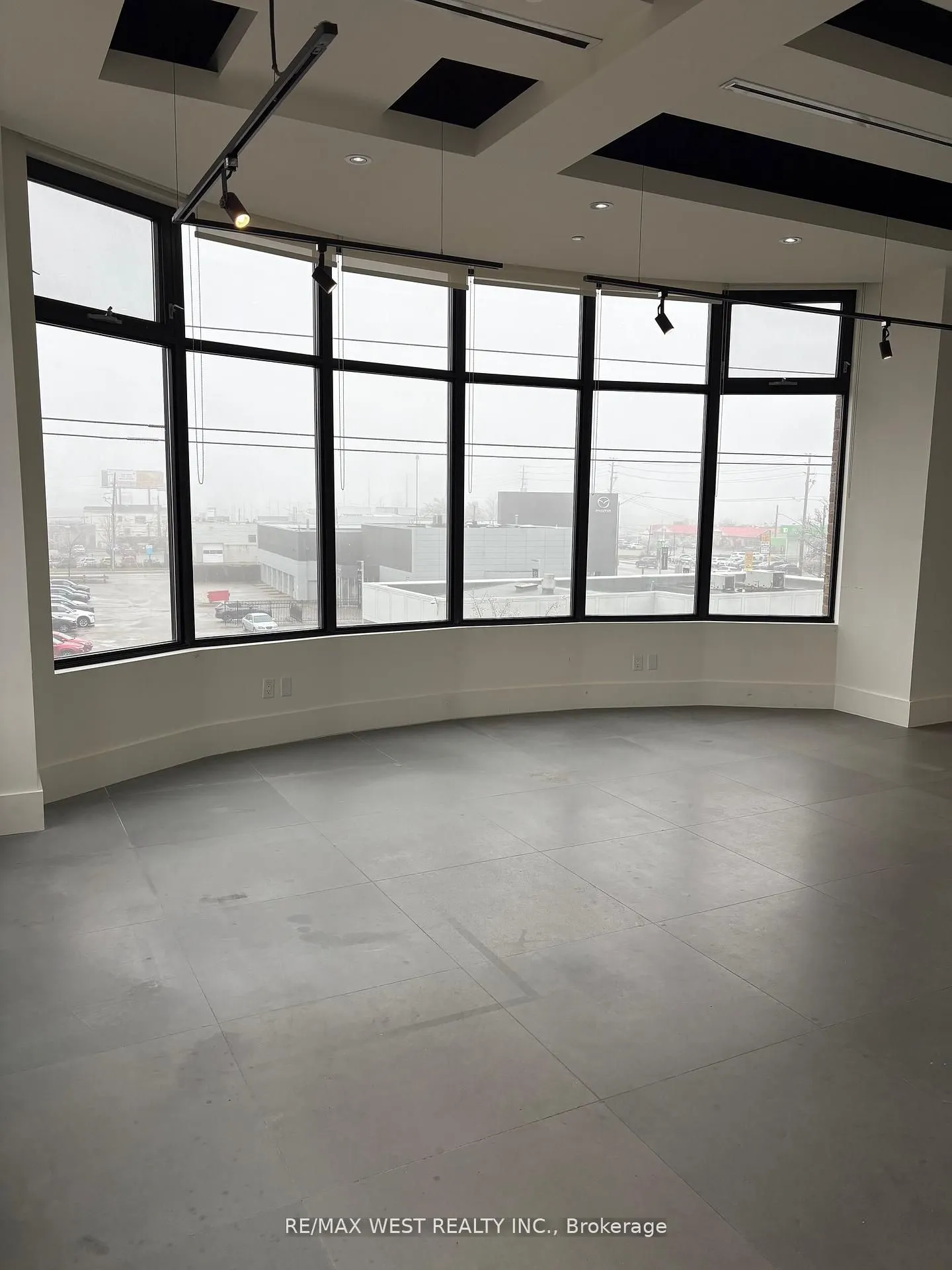 10376 Yonge Street, #307 - 308