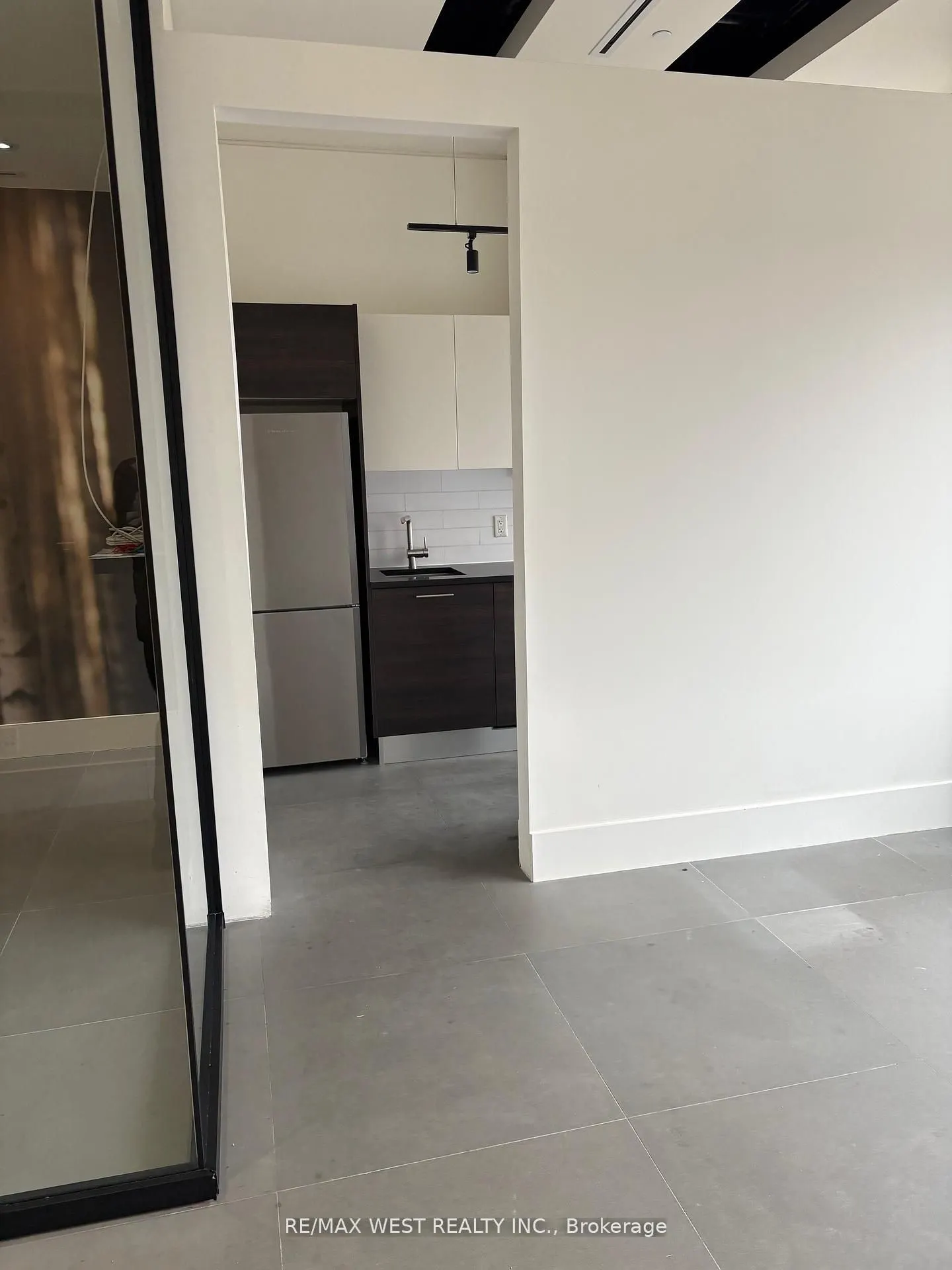 10376 Yonge Street, #307 - 308