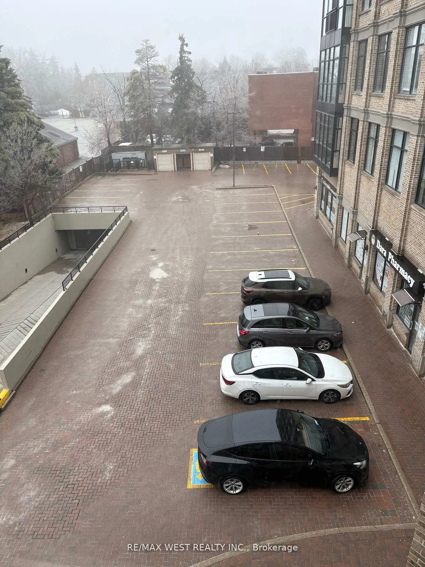10376 Yonge Street, #307 - 308