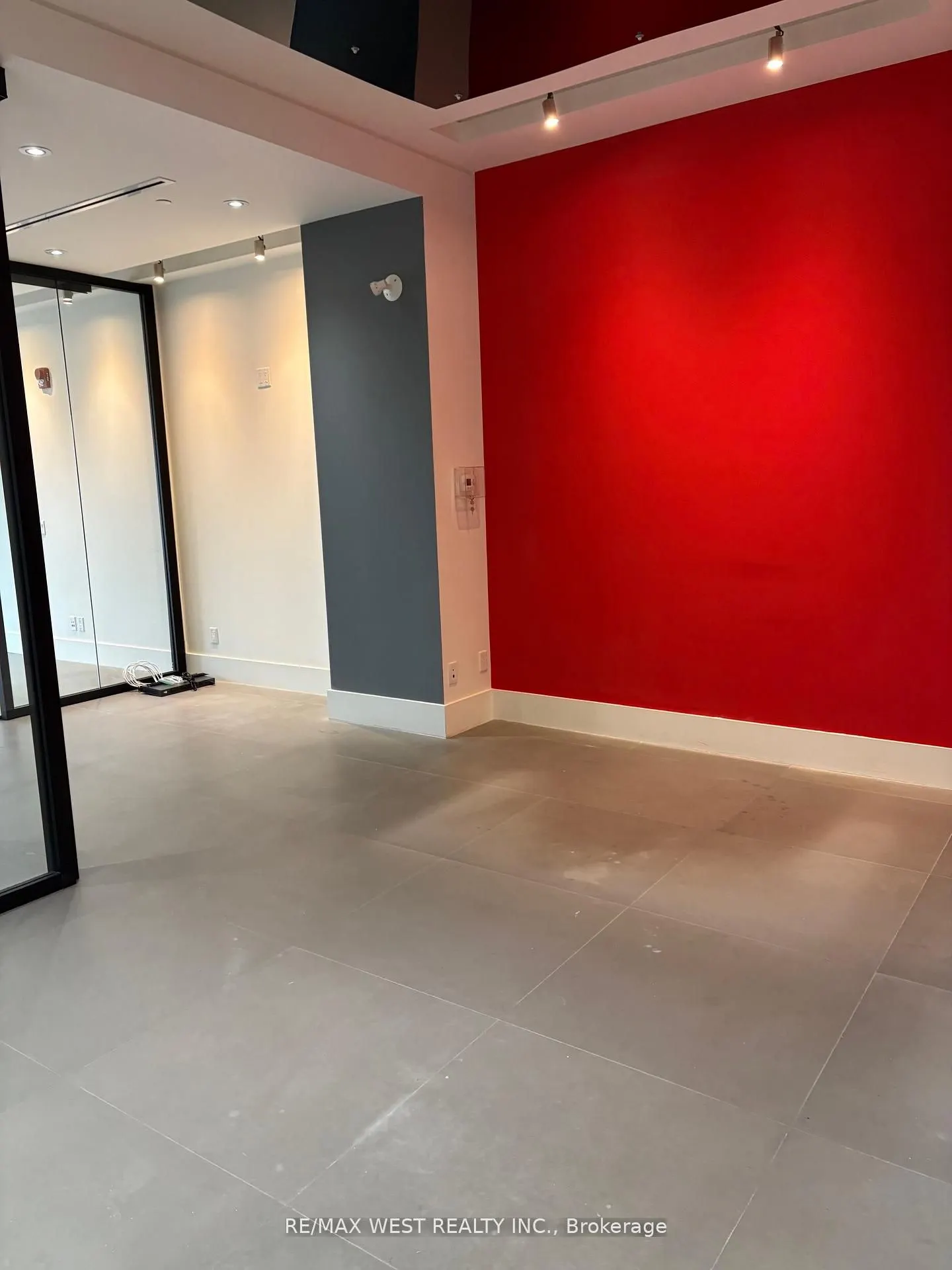 10376 Yonge Street, #307 - 308