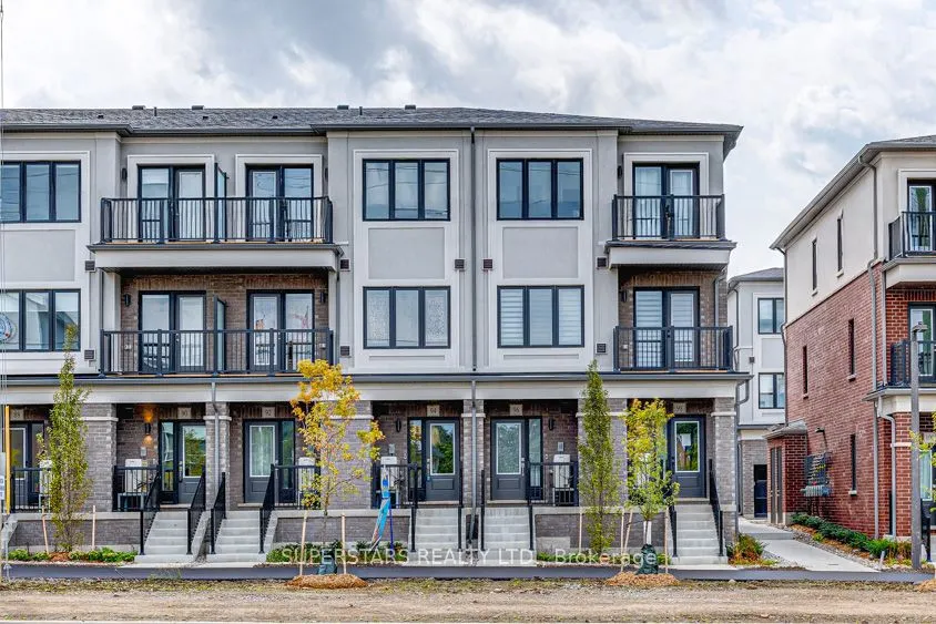 94 Matawin Lane, #21