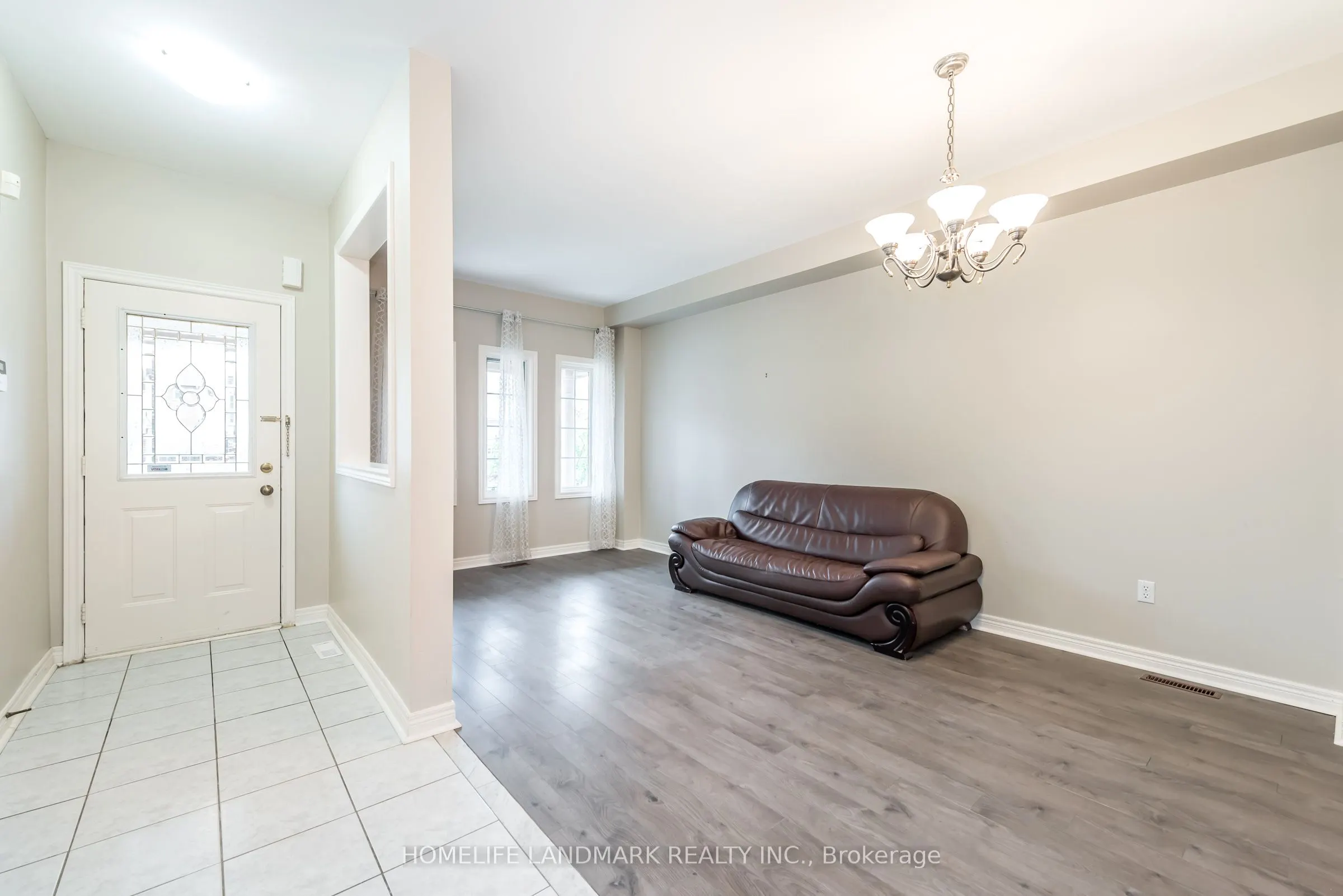 97 Annina Crescent