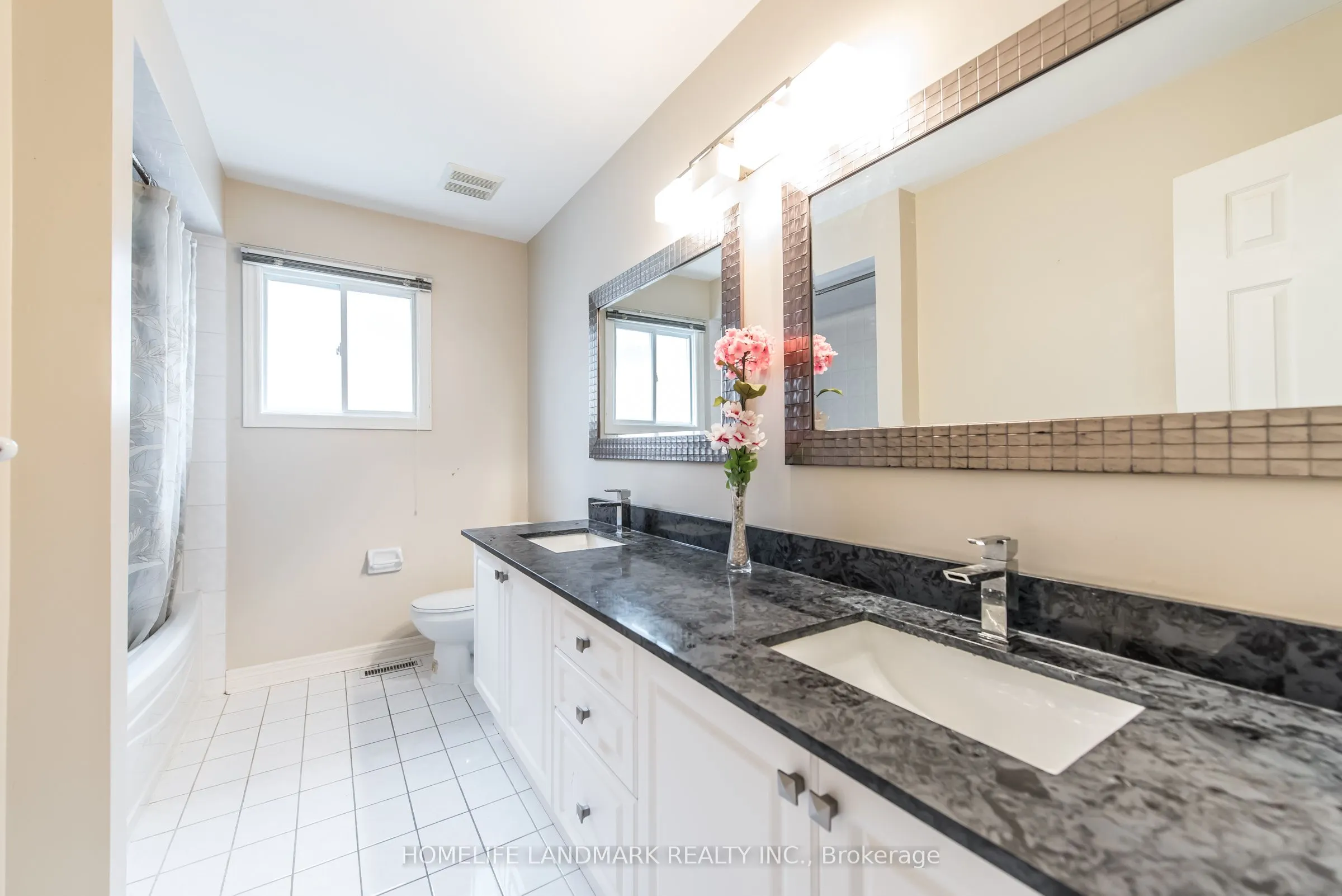 97 Annina Crescent