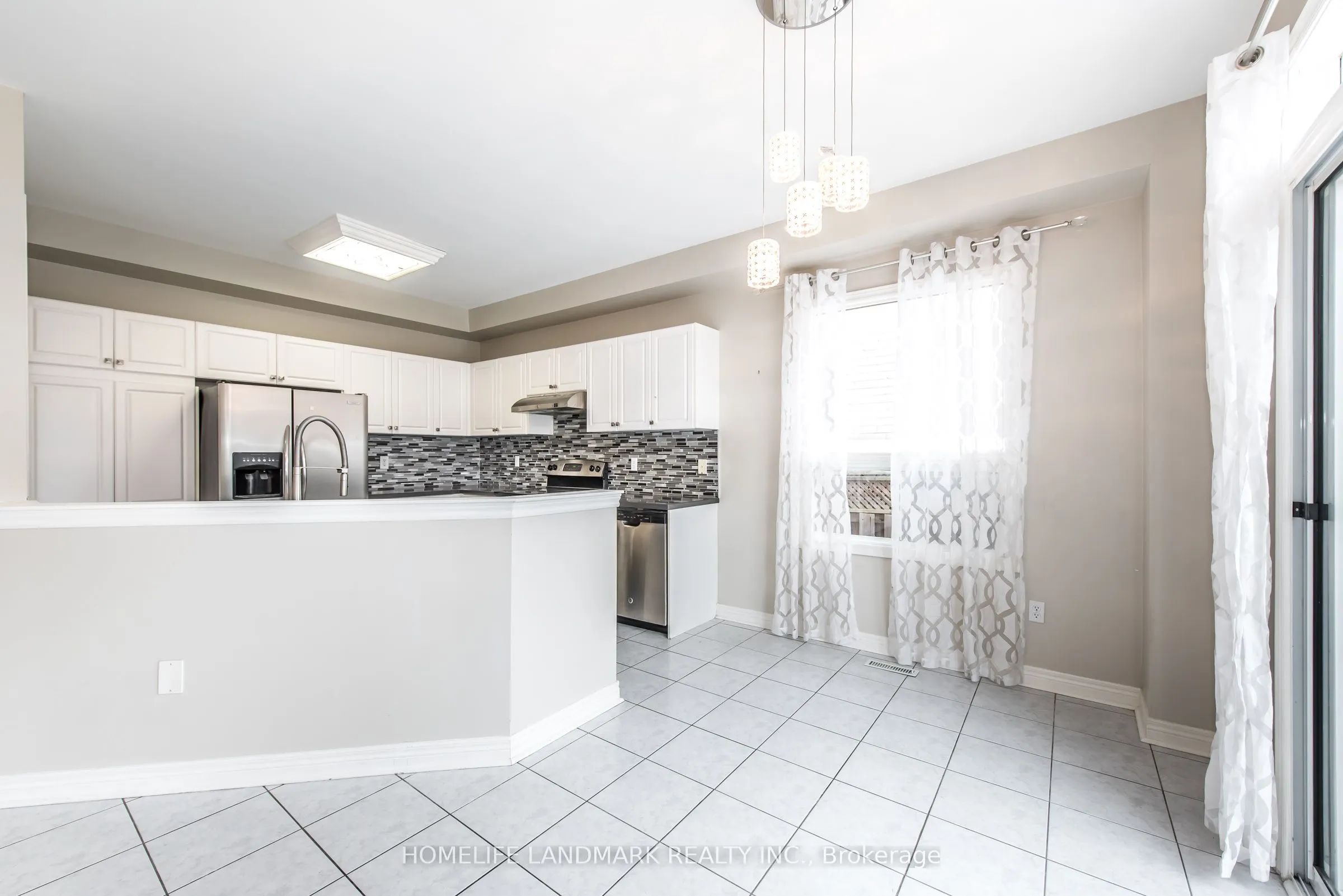 97 Annina Crescent