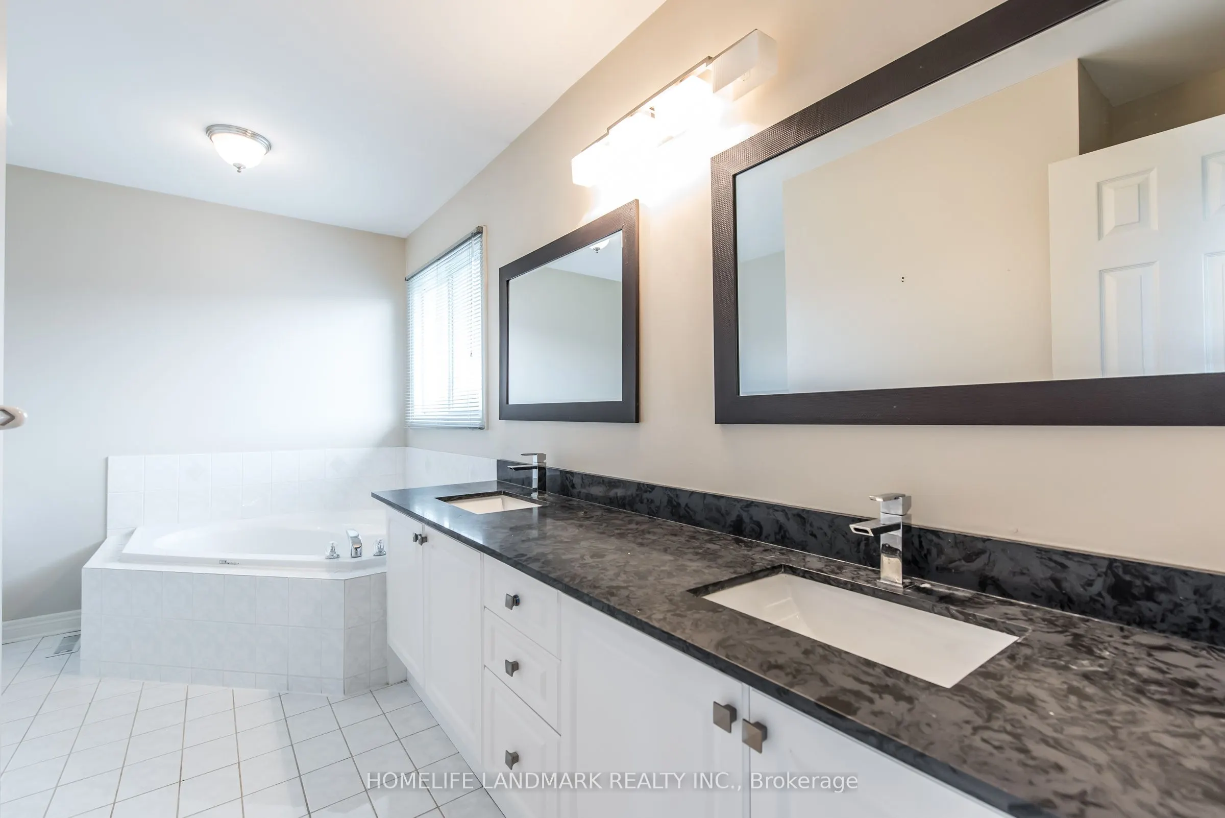 97 Annina Crescent