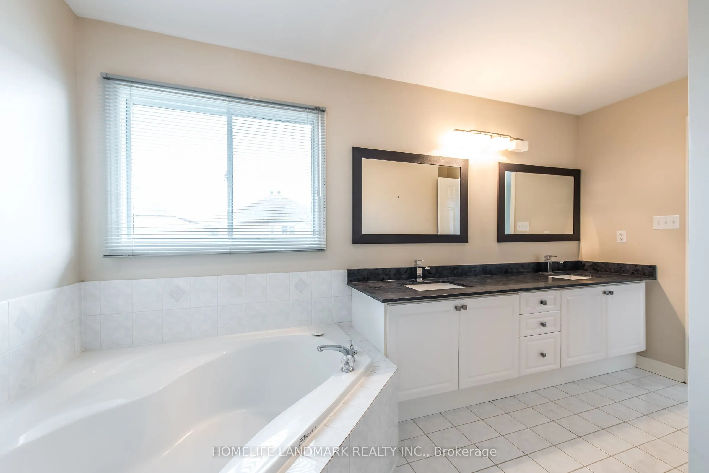 97 Annina Crescent