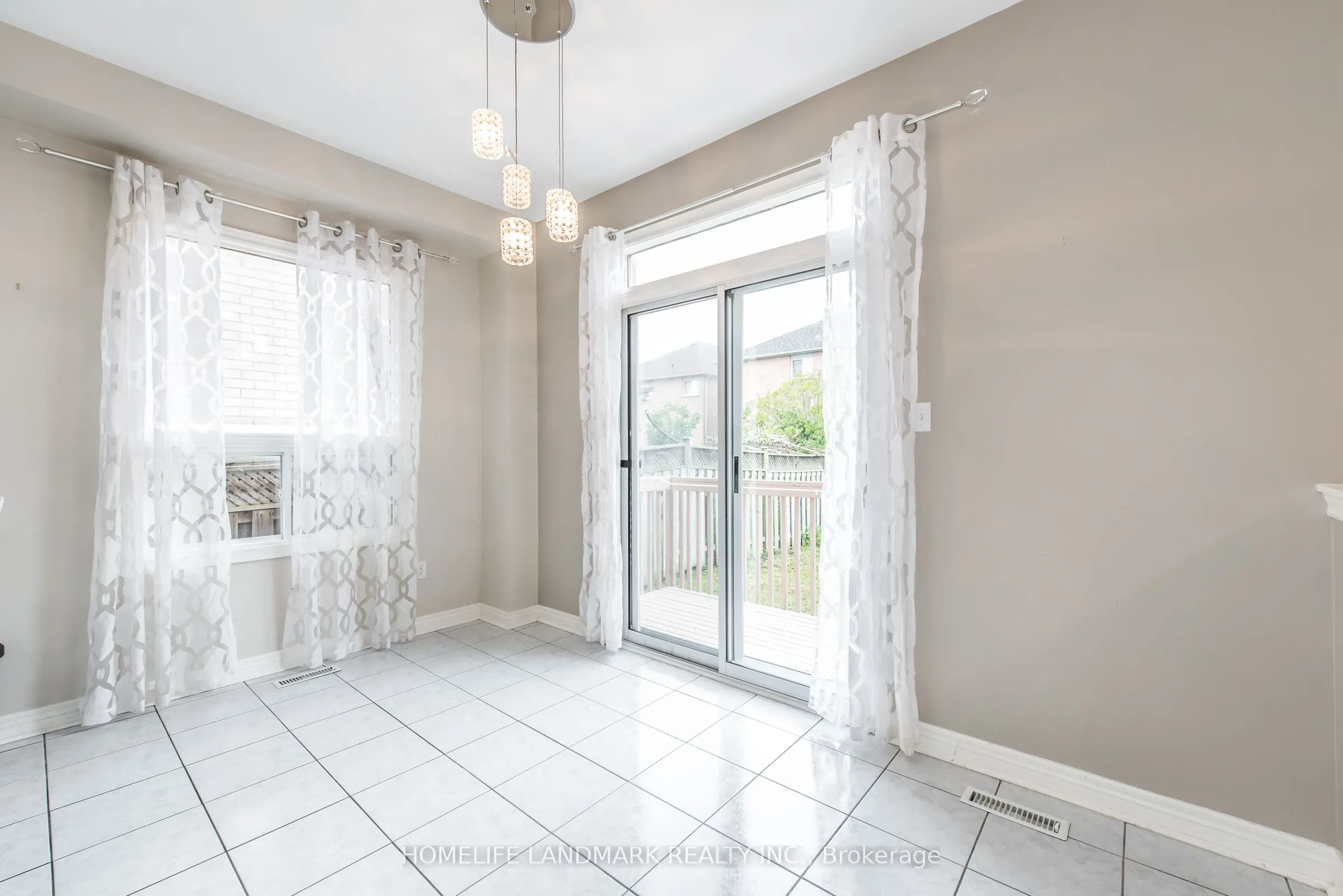 97 Annina Crescent