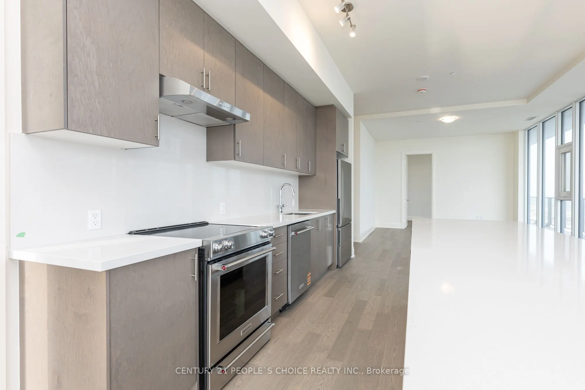 8960 Jane Street, #PH110