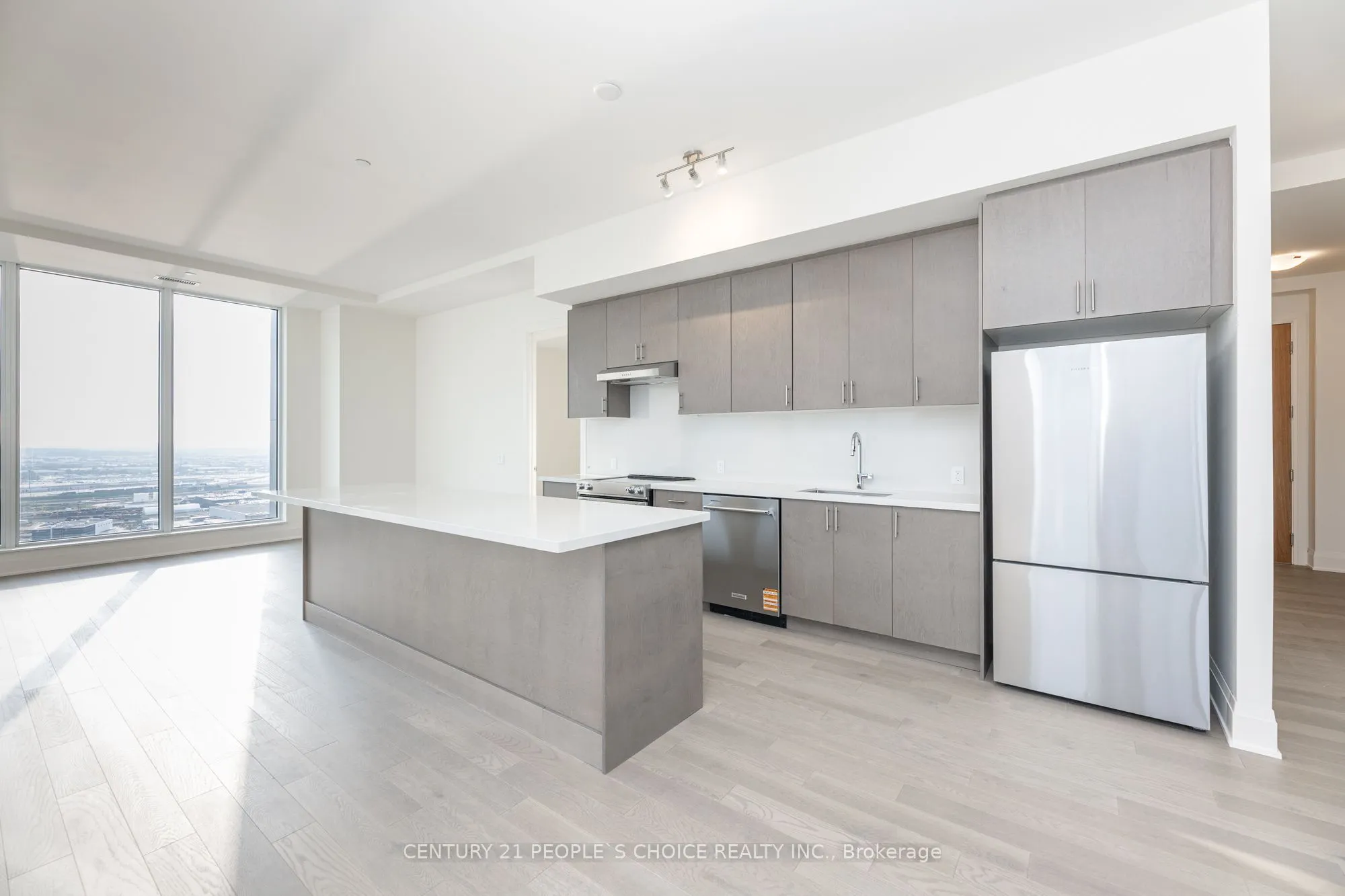 8960 Jane Street, #PH110