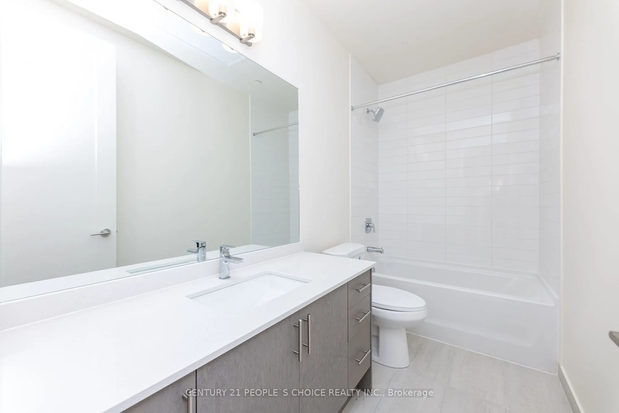 8960 Jane Street, #PH110