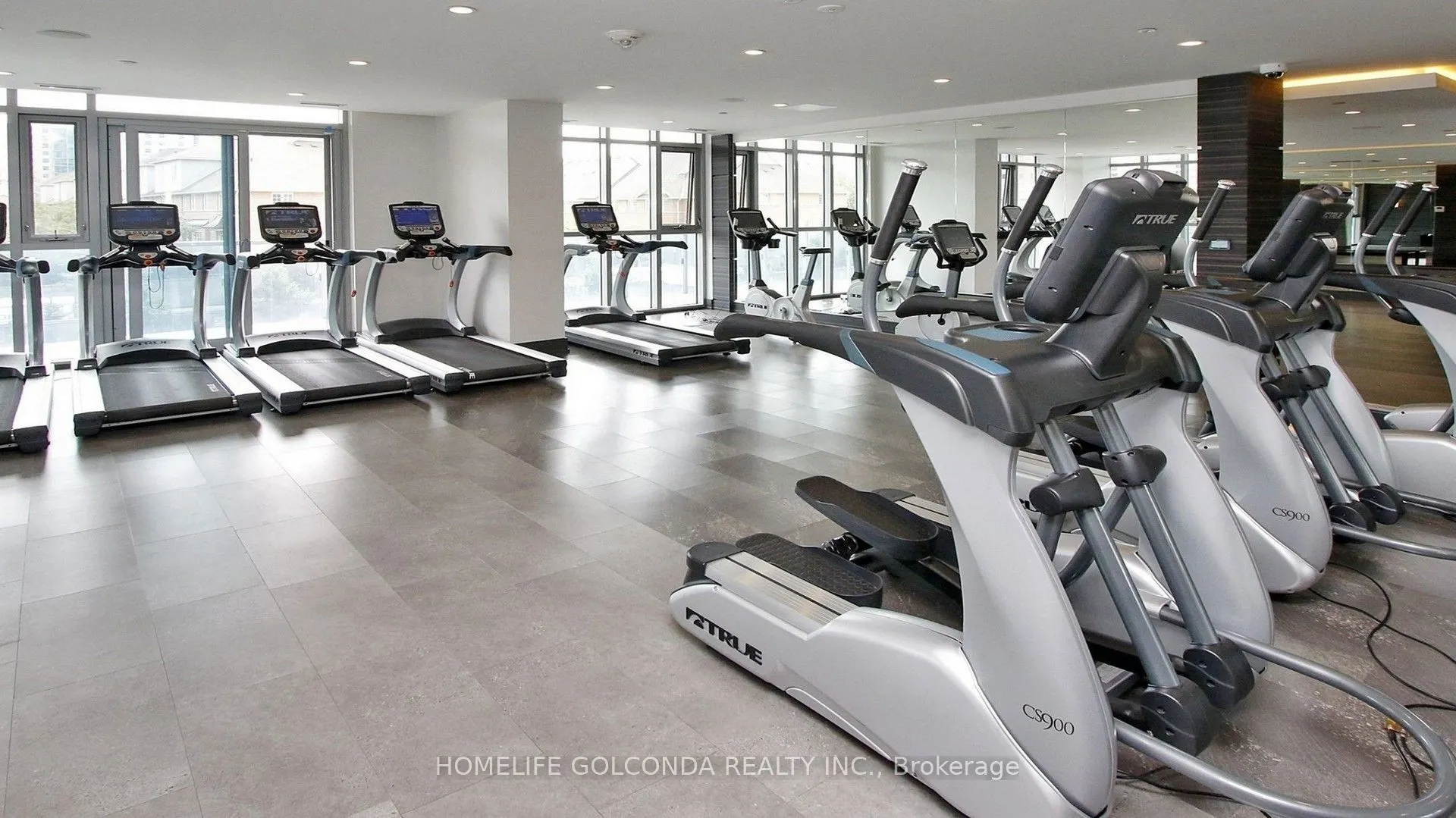 9471 Yonge Street E, #334