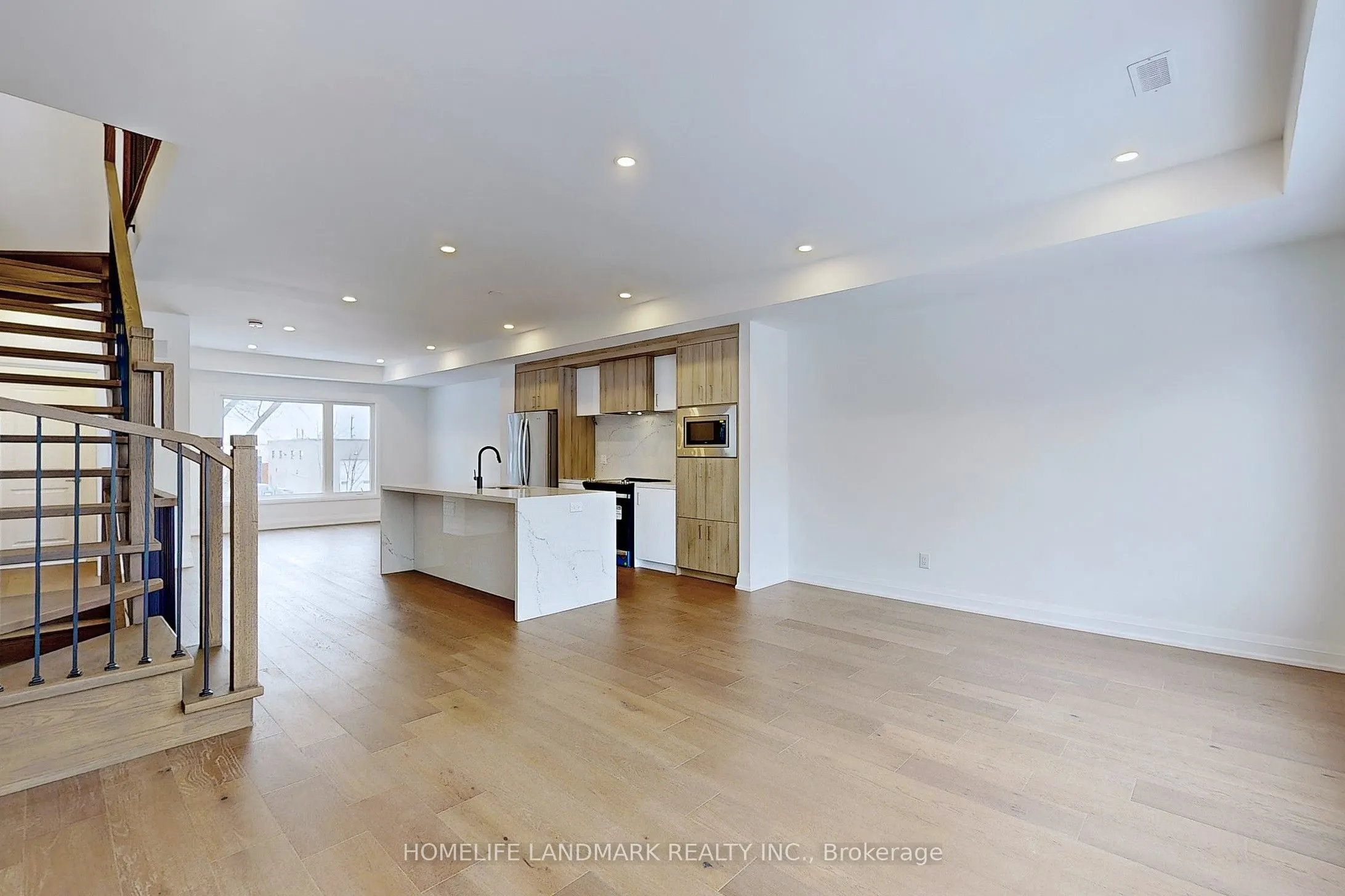 35 Persica Street, #Upper
